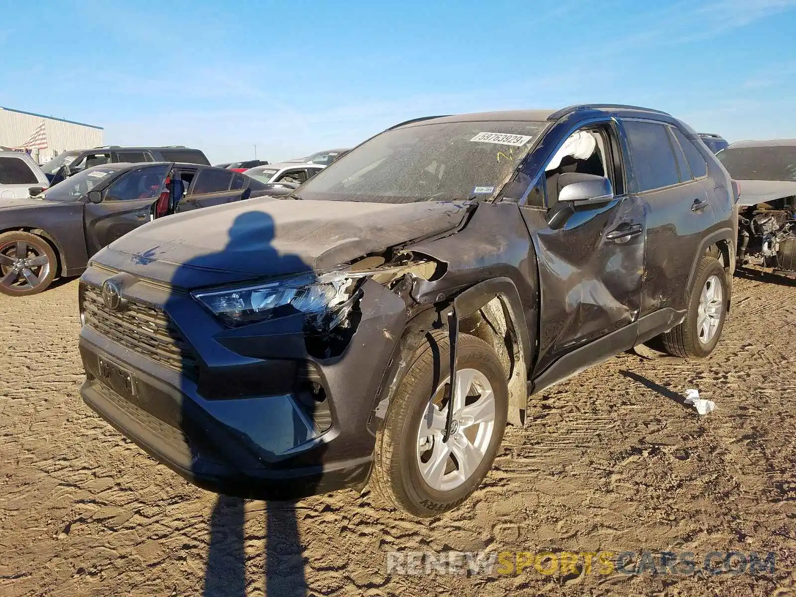 2 Photograph of a damaged car 2T3P1RFV9KW073725 TOYOTA RAV4 2019