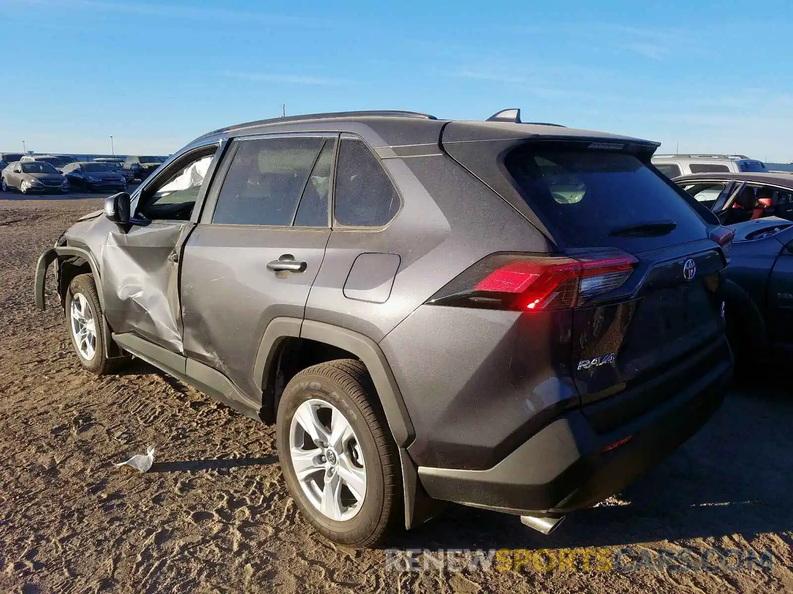 3 Фотография поврежденного автомобиля 2T3P1RFV9KW073725 TOYOTA RAV4 2019