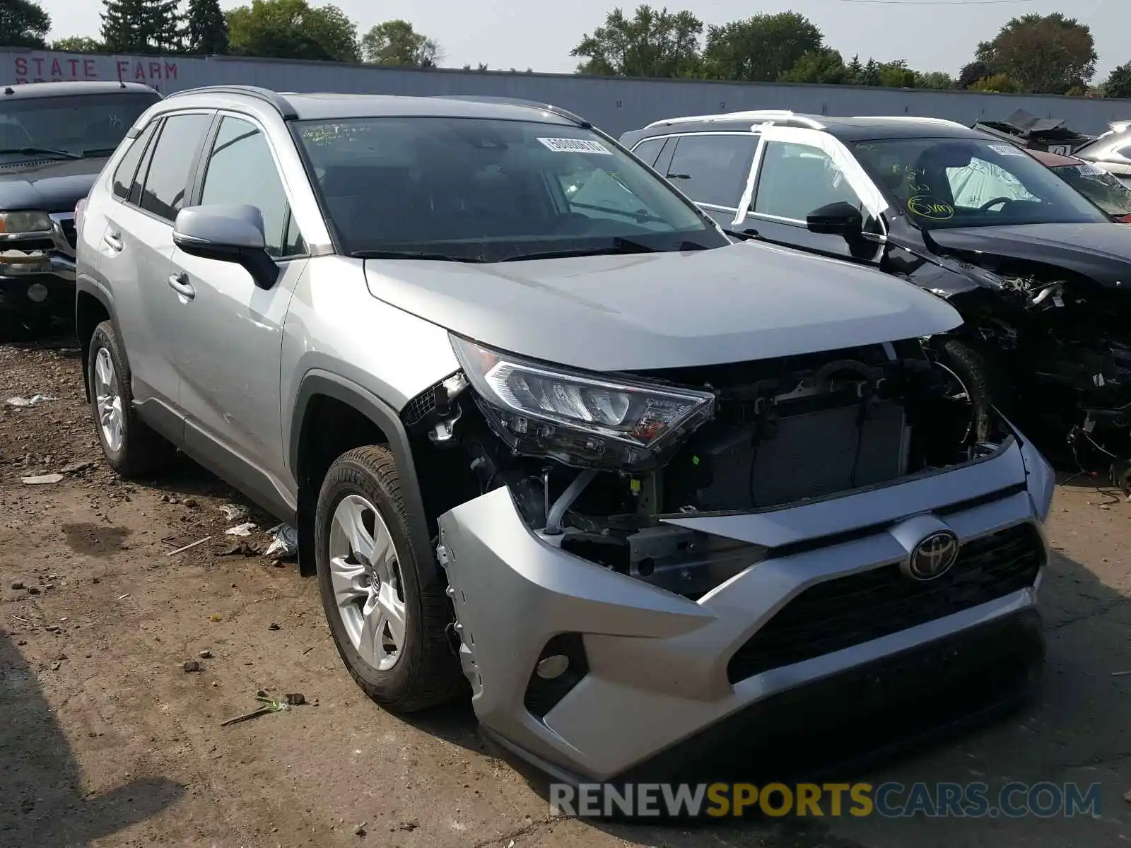 1 Photograph of a damaged car 2T3P1RFV9KW073983 TOYOTA RAV4 2019