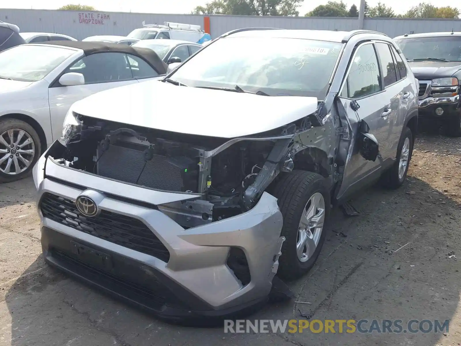 2 Photograph of a damaged car 2T3P1RFV9KW073983 TOYOTA RAV4 2019