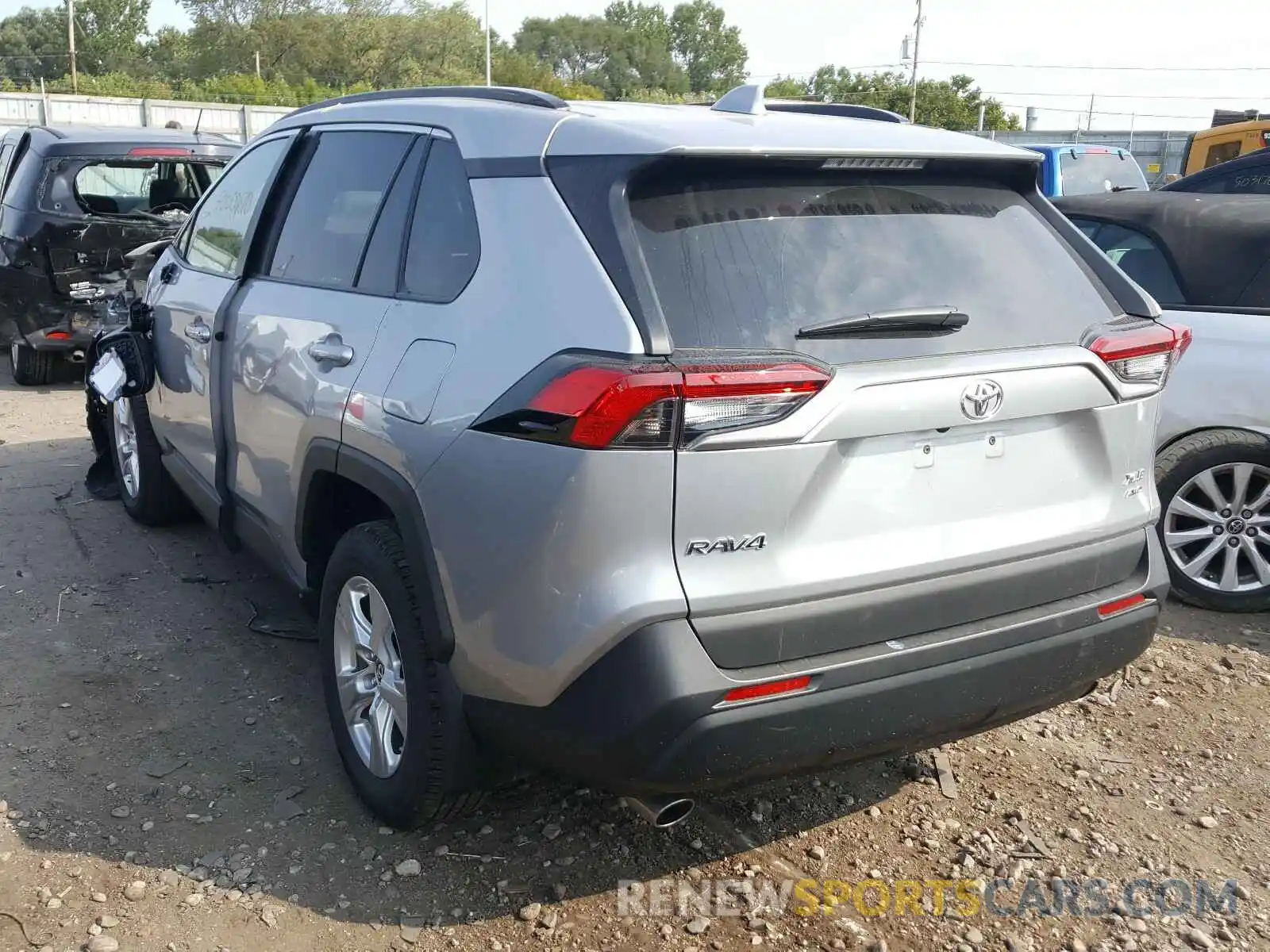 3 Photograph of a damaged car 2T3P1RFV9KW073983 TOYOTA RAV4 2019