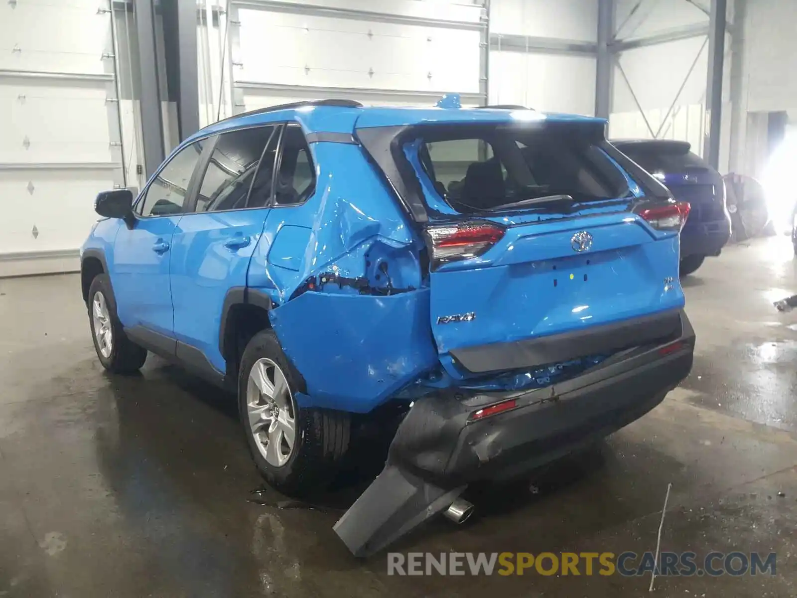 3 Photograph of a damaged car 2T3P1RFV9KW075992 TOYOTA RAV4 2019