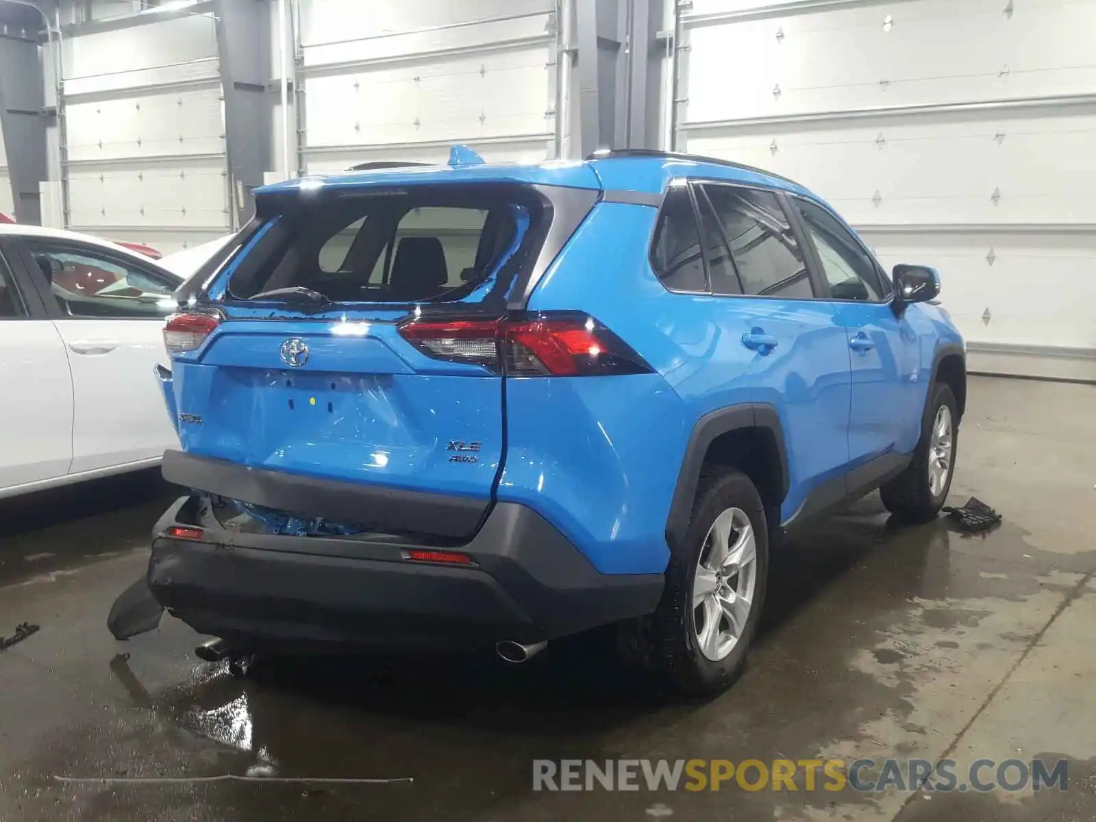 4 Photograph of a damaged car 2T3P1RFV9KW075992 TOYOTA RAV4 2019