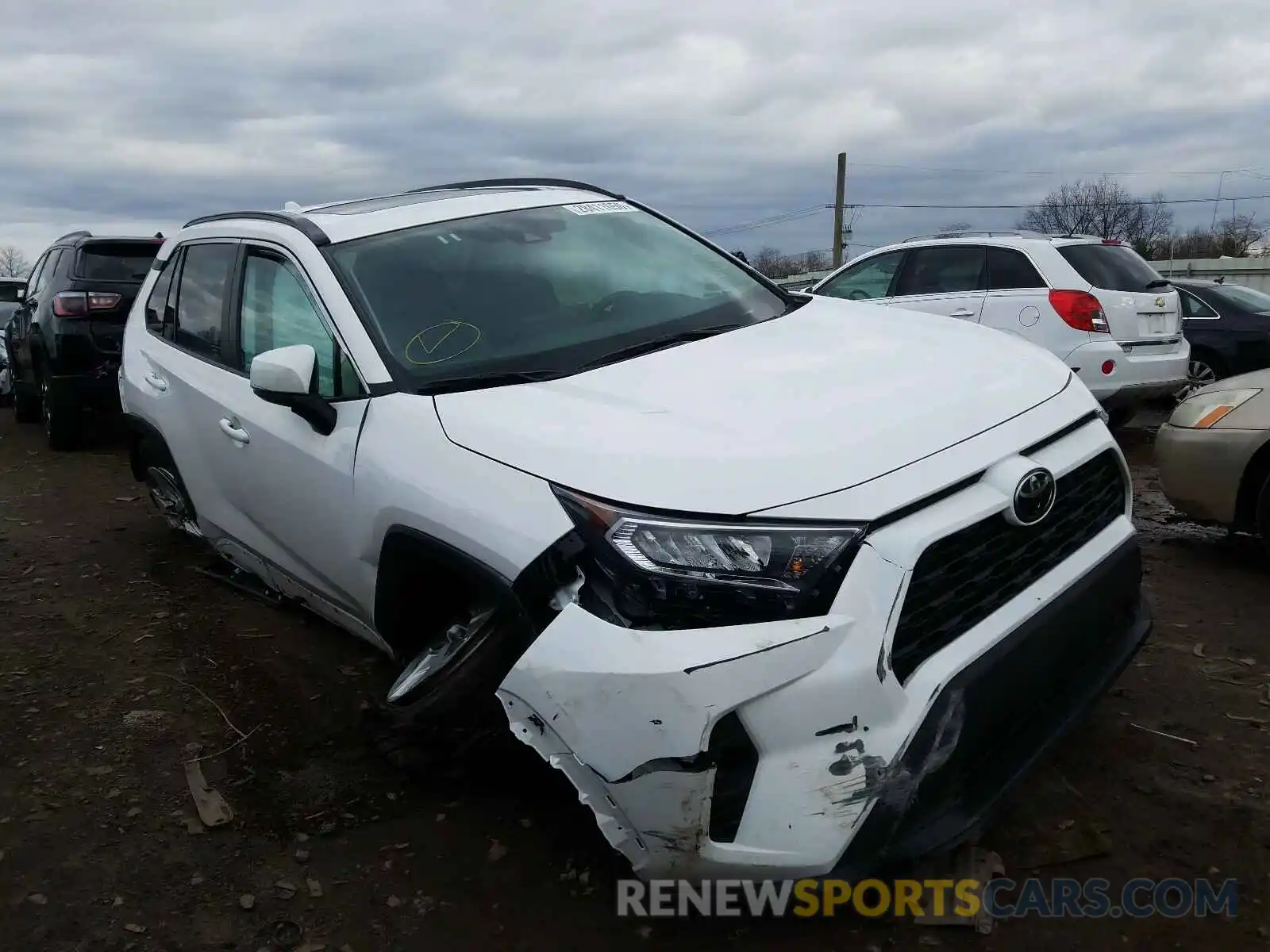 1 Photograph of a damaged car 2T3P1RFVXKC003006 TOYOTA RAV4 2019