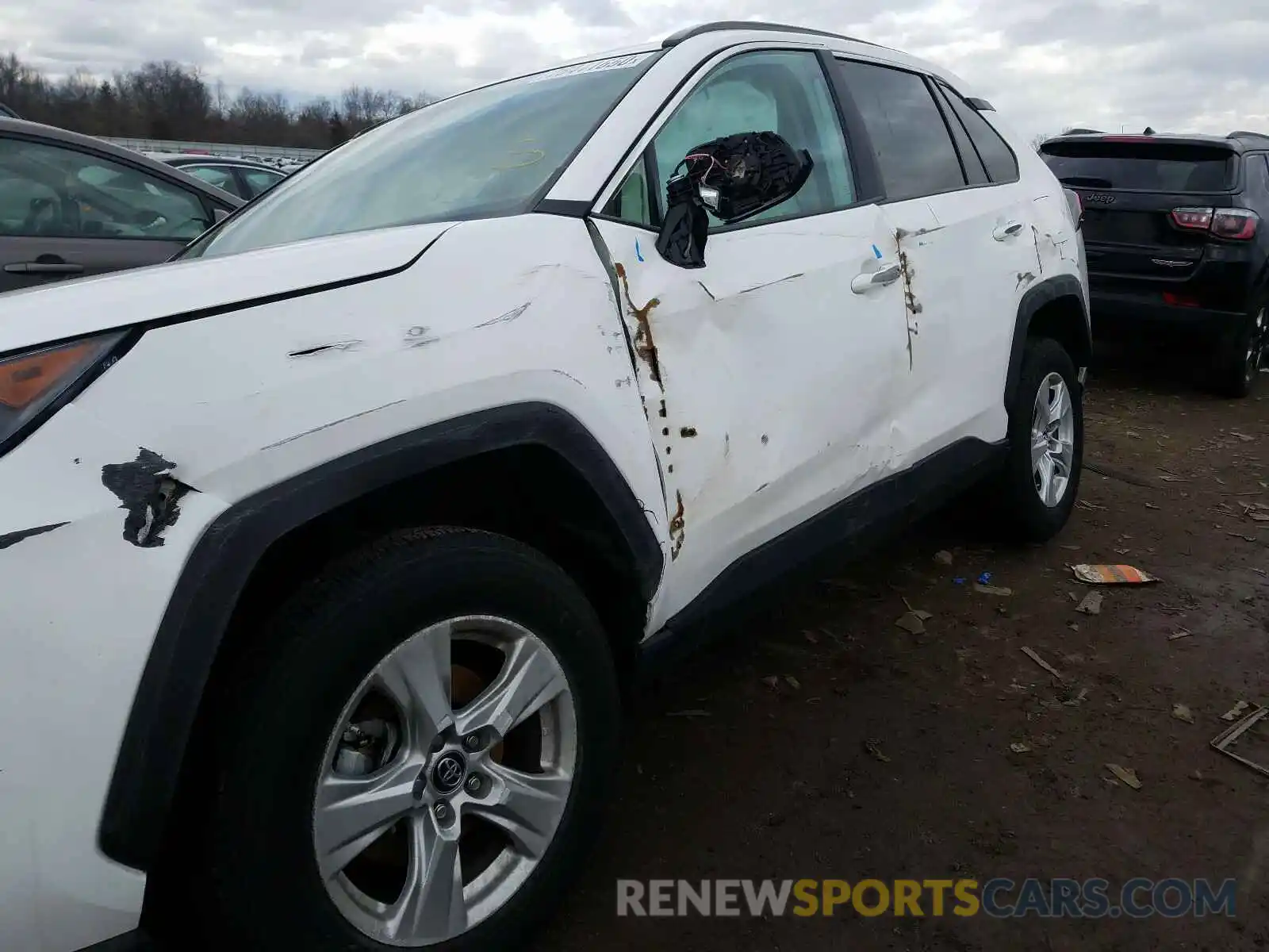 9 Photograph of a damaged car 2T3P1RFVXKC003006 TOYOTA RAV4 2019