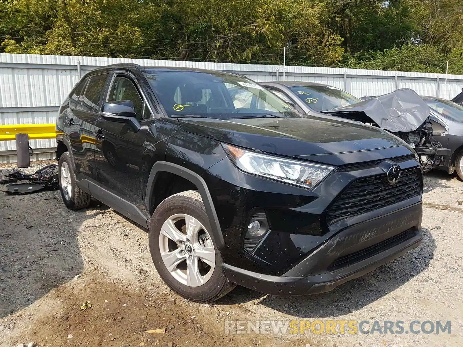 1 Photograph of a damaged car 2T3P1RFVXKC004222 TOYOTA RAV4 2019