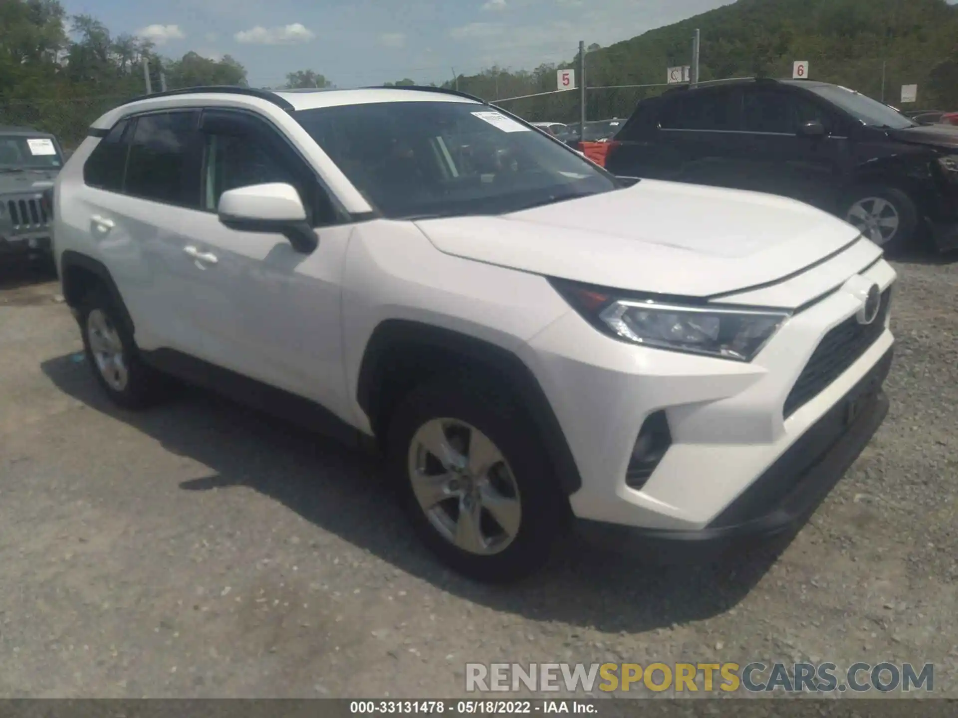 1 Photograph of a damaged car 2T3P1RFVXKC008531 TOYOTA RAV4 2019