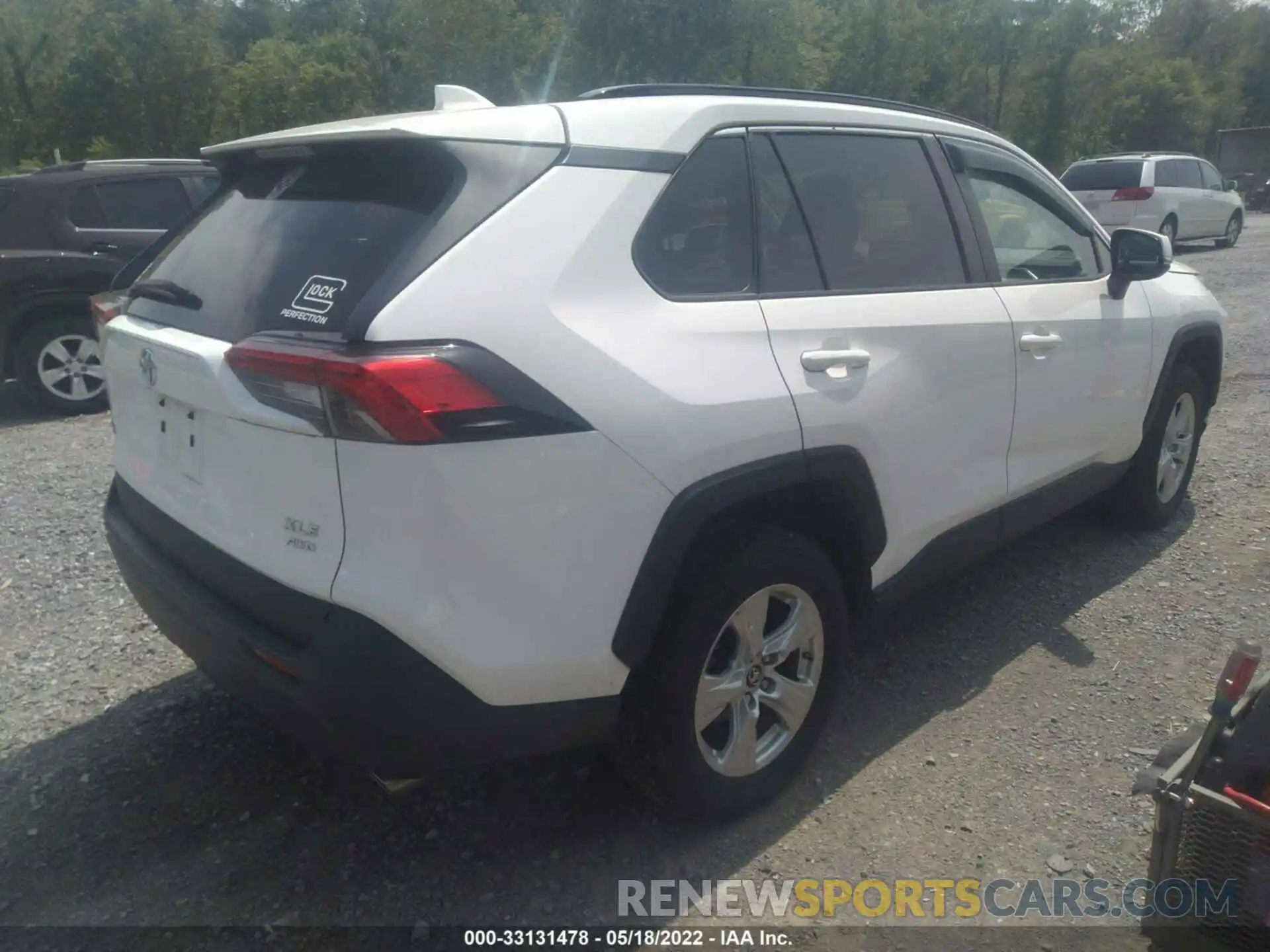 4 Photograph of a damaged car 2T3P1RFVXKC008531 TOYOTA RAV4 2019