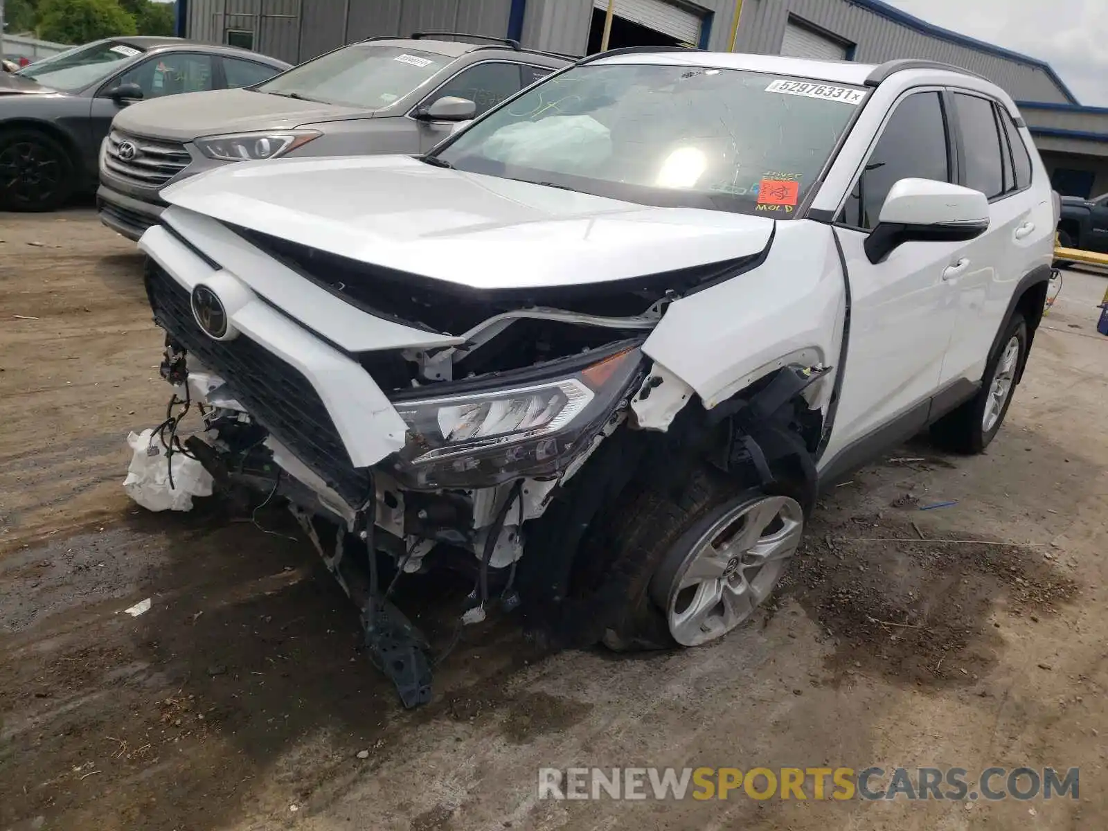 2 Фотография поврежденного автомобиля 2T3P1RFVXKC014541 TOYOTA RAV4 2019