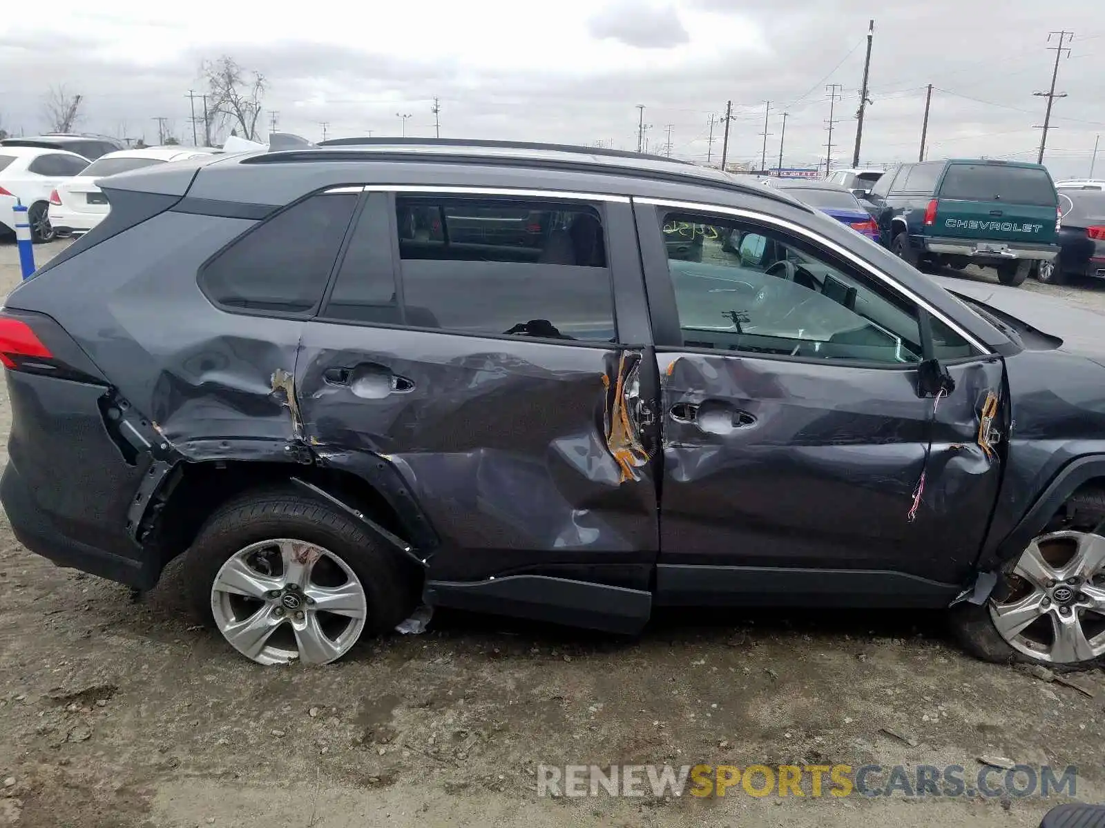 9 Photograph of a damaged car 2T3P1RFVXKC015916 TOYOTA RAV4 2019