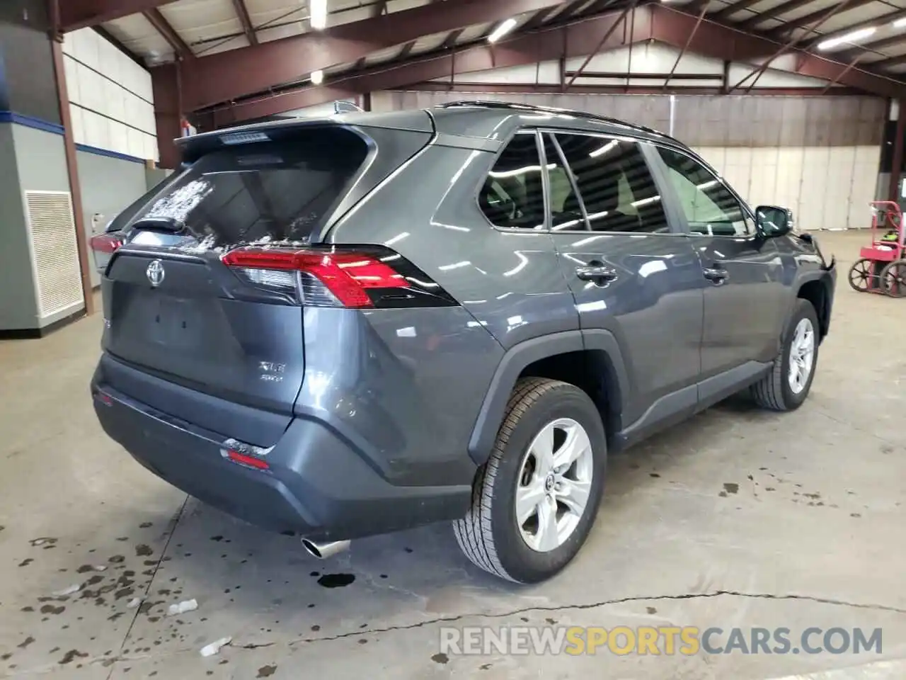 4 Photograph of a damaged car 2T3P1RFVXKC016015 TOYOTA RAV4 2019