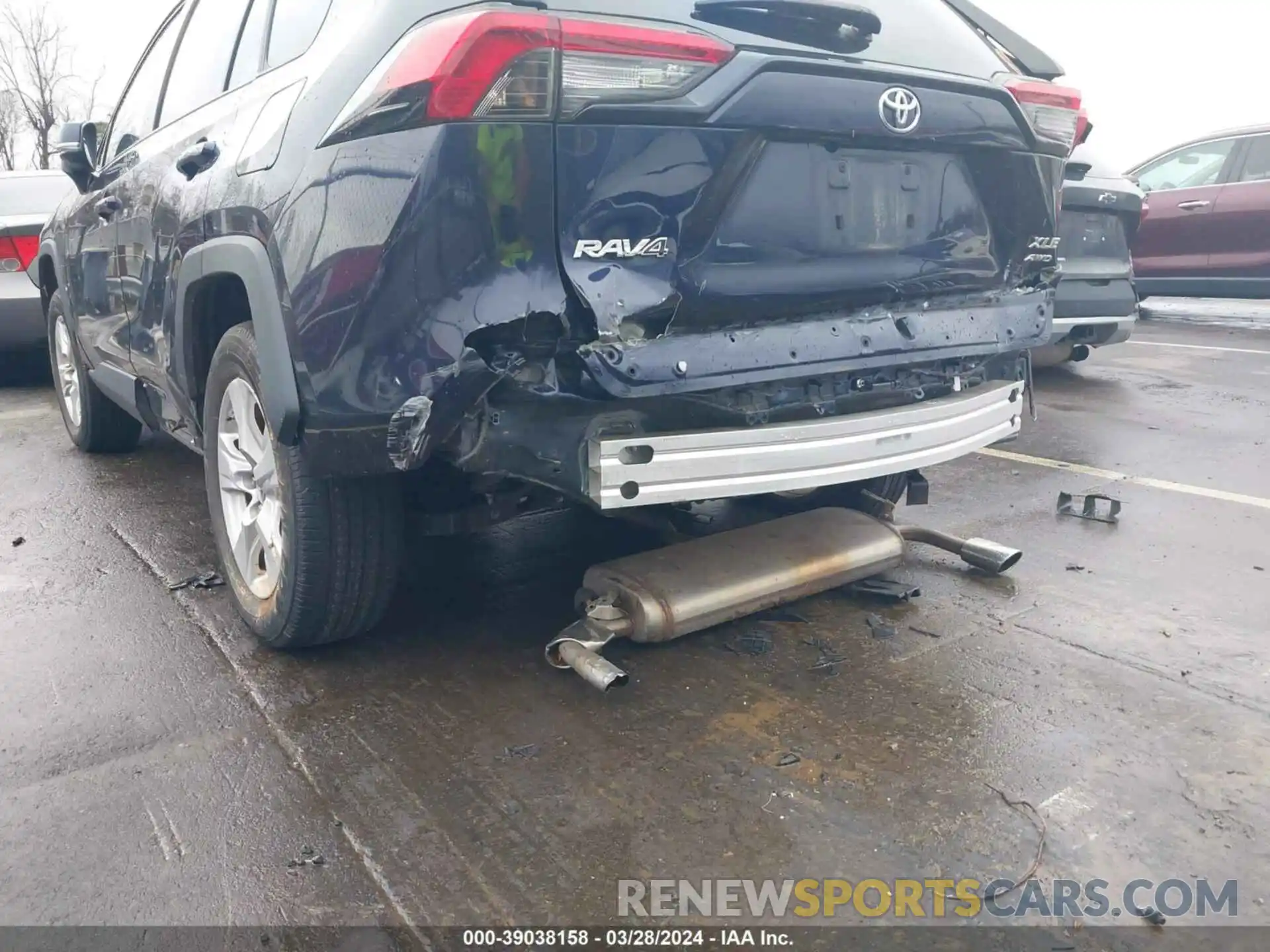 18 Photograph of a damaged car 2T3P1RFVXKC024826 TOYOTA RAV4 2019