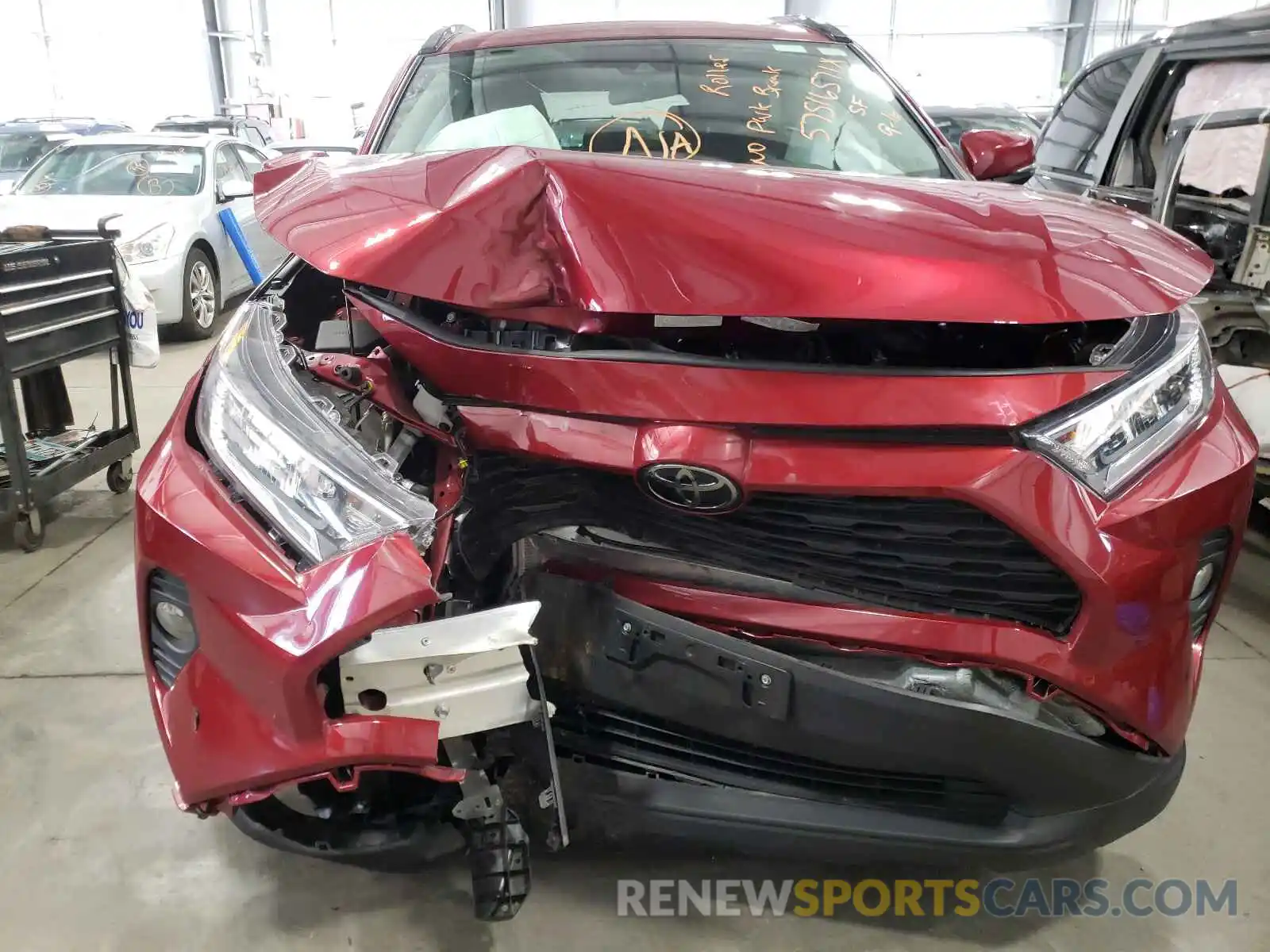 9 Photograph of a damaged car 2T3P1RFVXKC025247 TOYOTA RAV4 2019