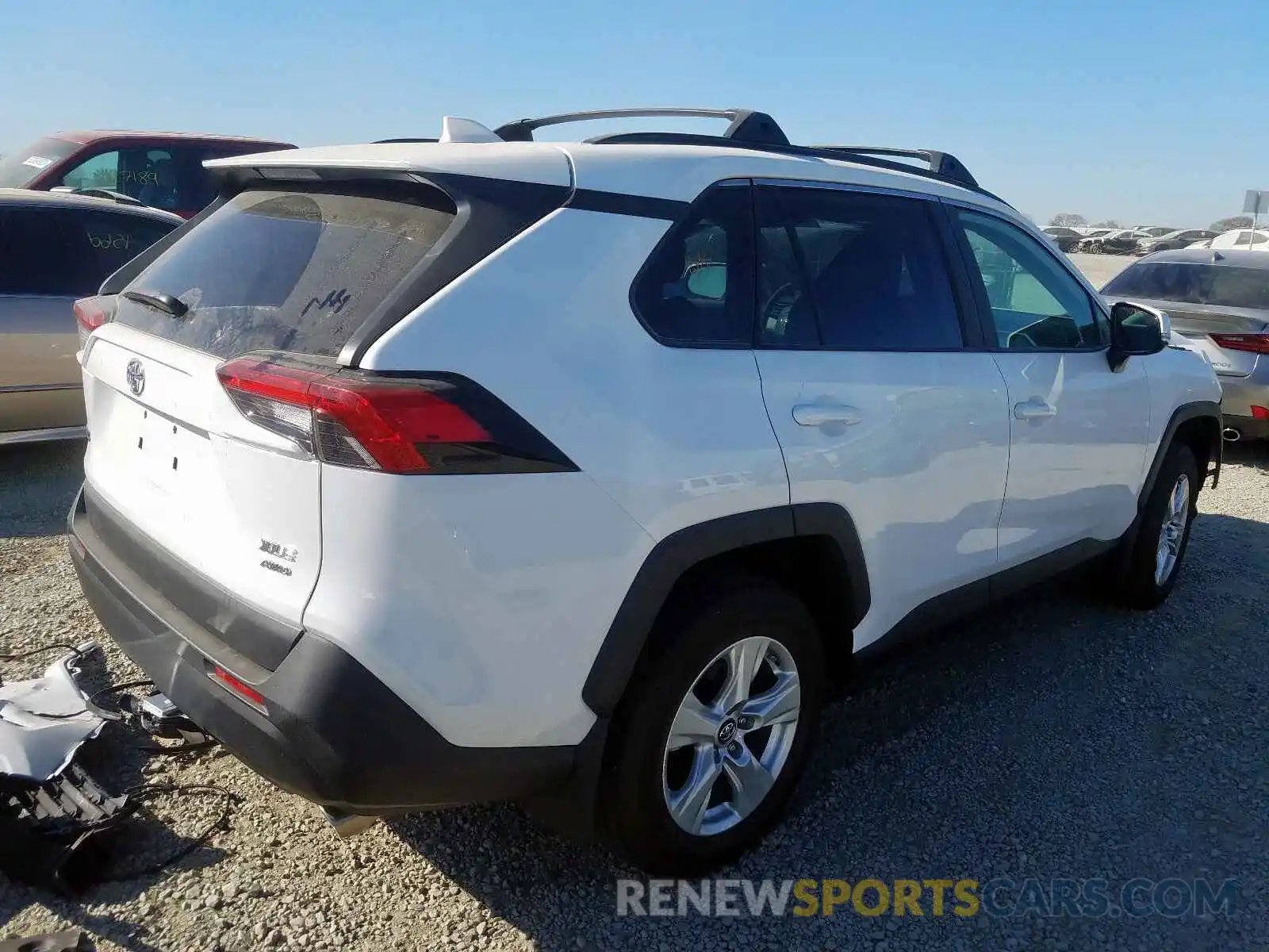 4 Photograph of a damaged car 2T3P1RFVXKC037012 TOYOTA RAV4 2019