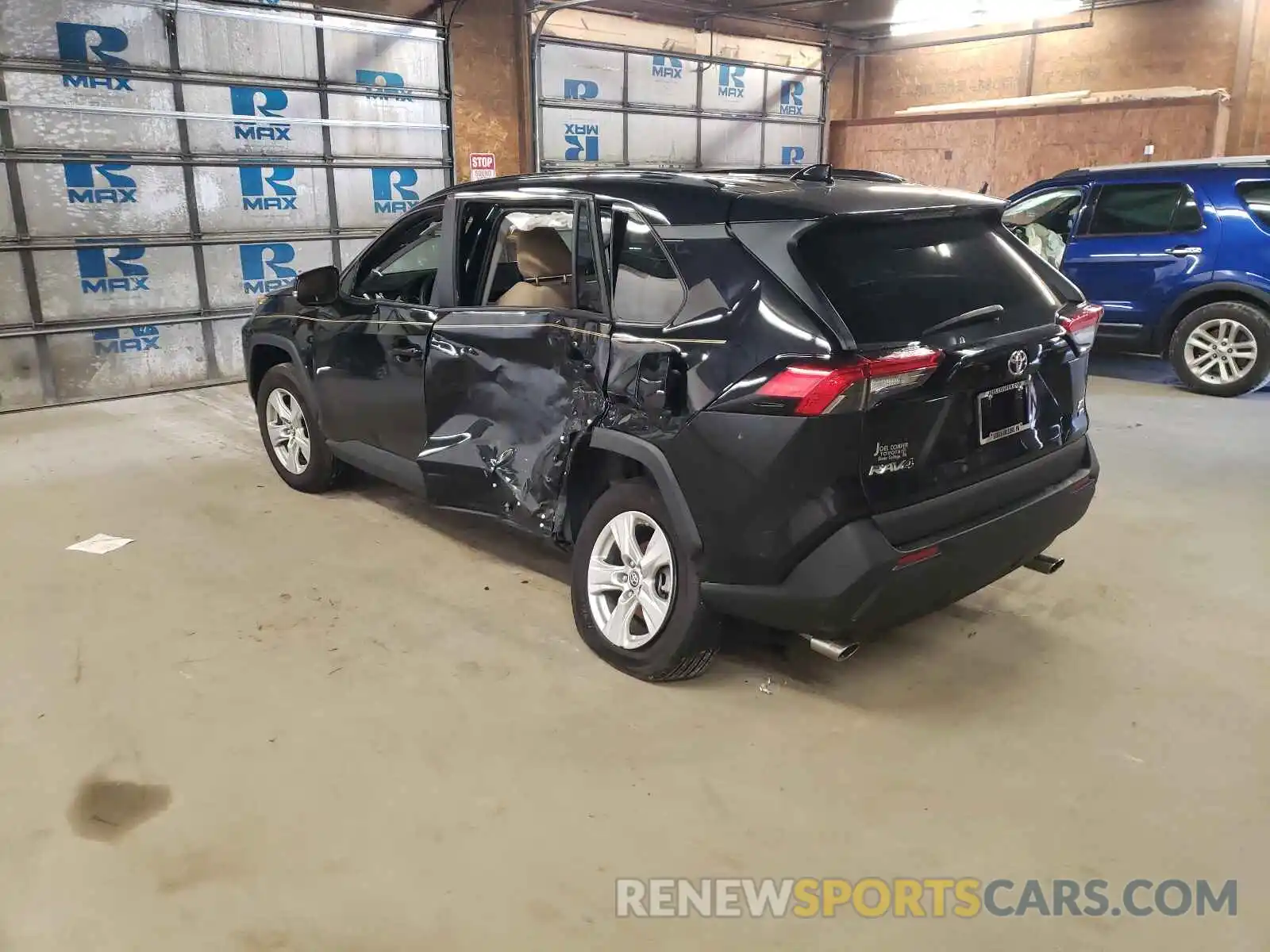 3 Photograph of a damaged car 2T3P1RFVXKC040296 TOYOTA RAV4 2019