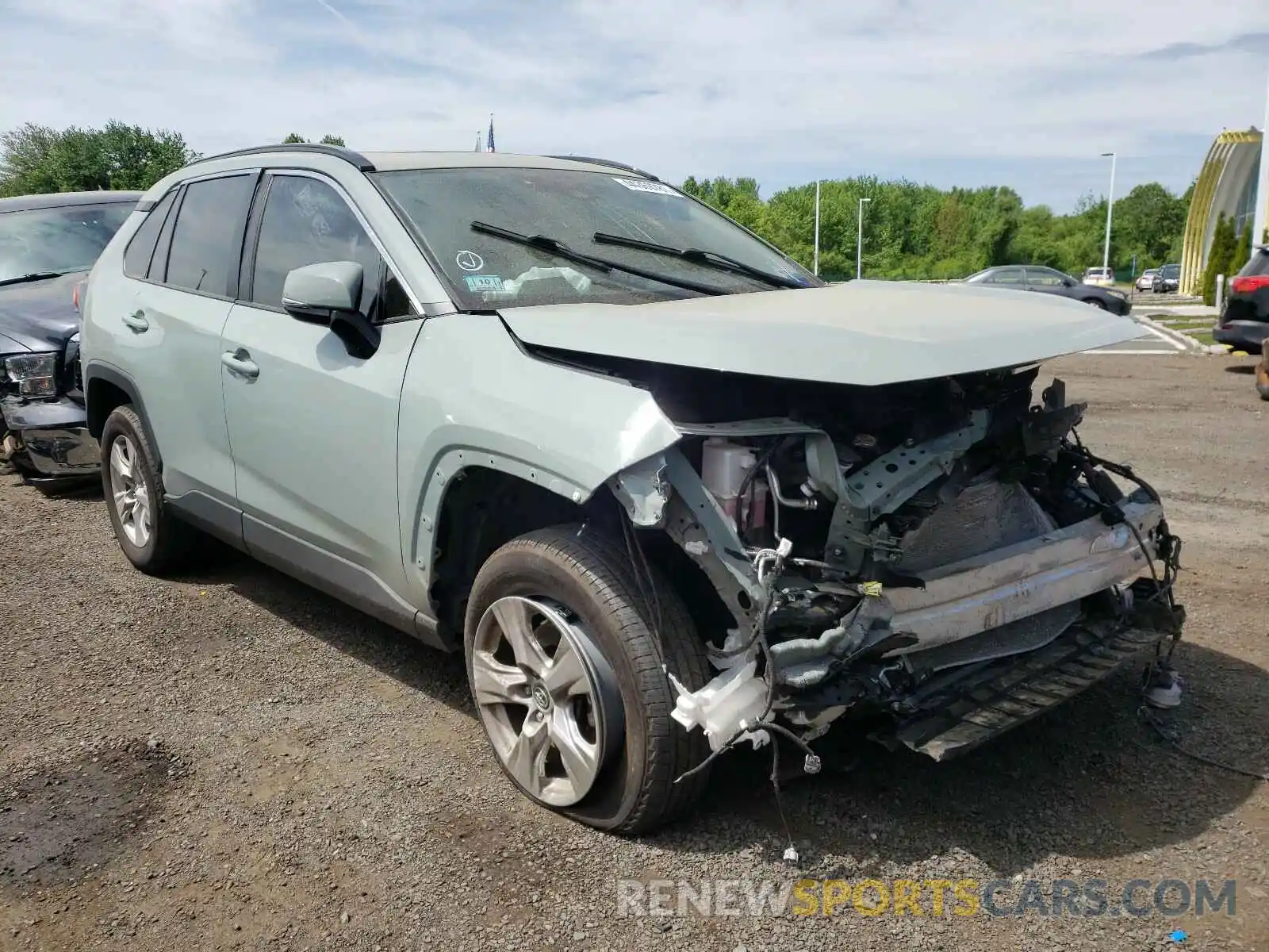 1 Photograph of a damaged car 2T3P1RFVXKC040864 TOYOTA RAV4 2019