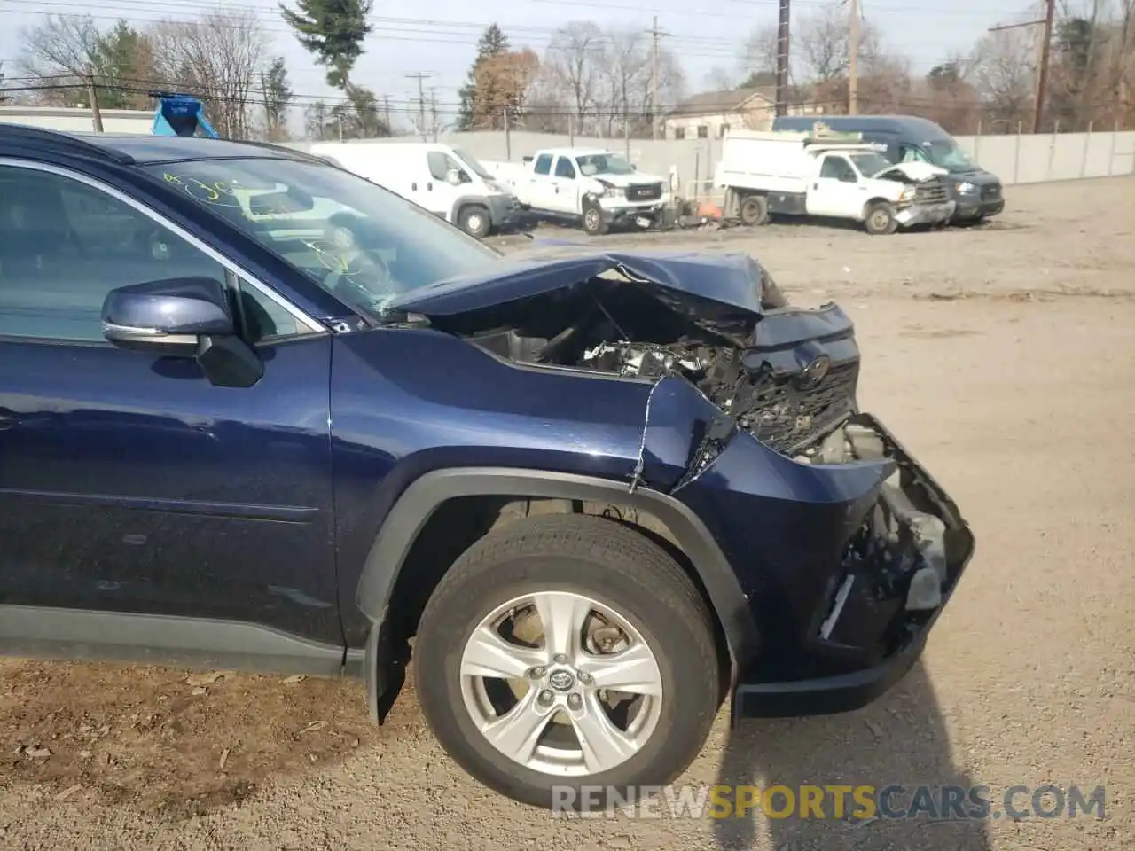 9 Photograph of a damaged car 2T3P1RFVXKC052920 TOYOTA RAV4 2019