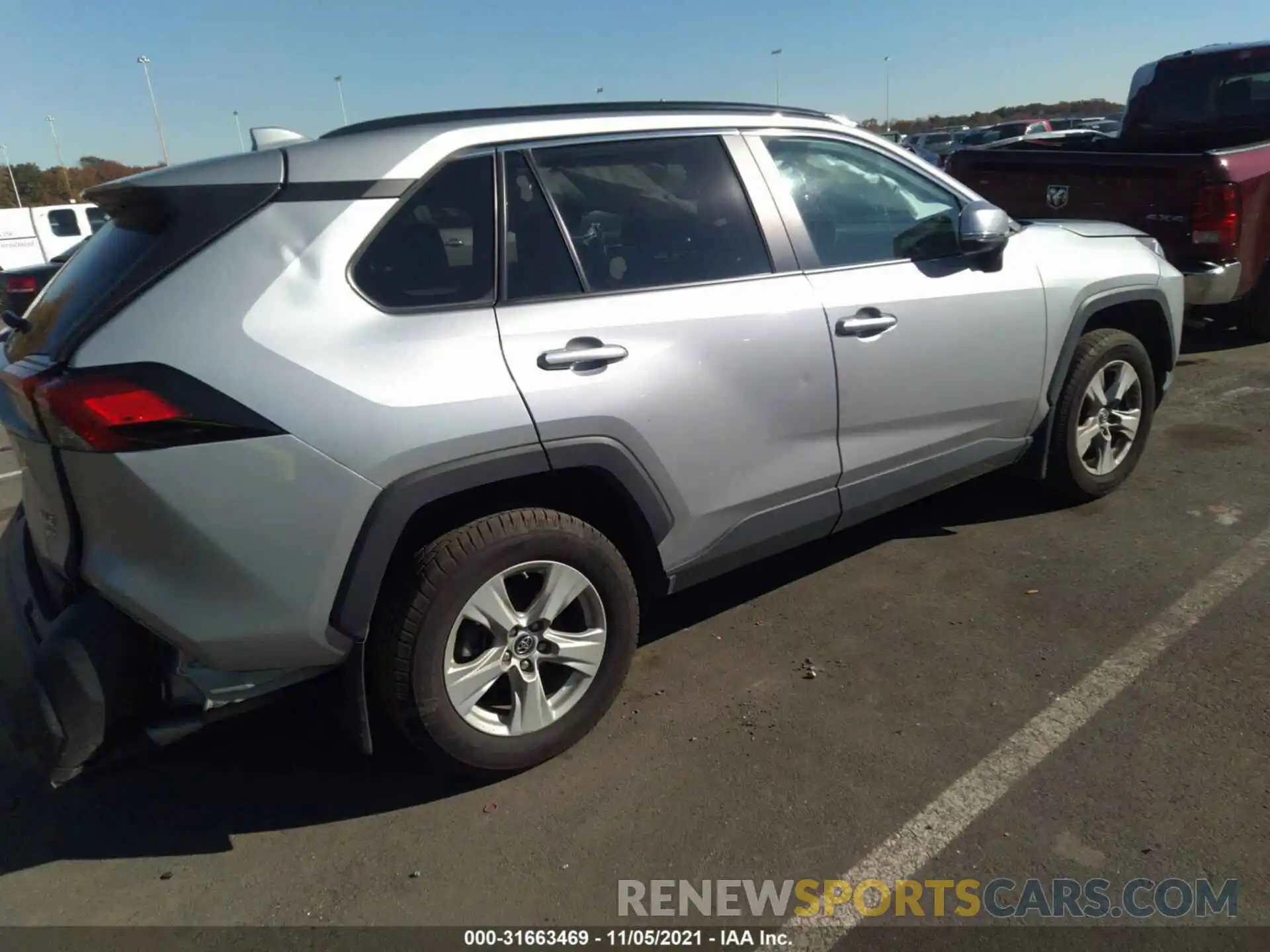 4 Photograph of a damaged car 2T3P1RFVXKW014716 TOYOTA RAV4 2019