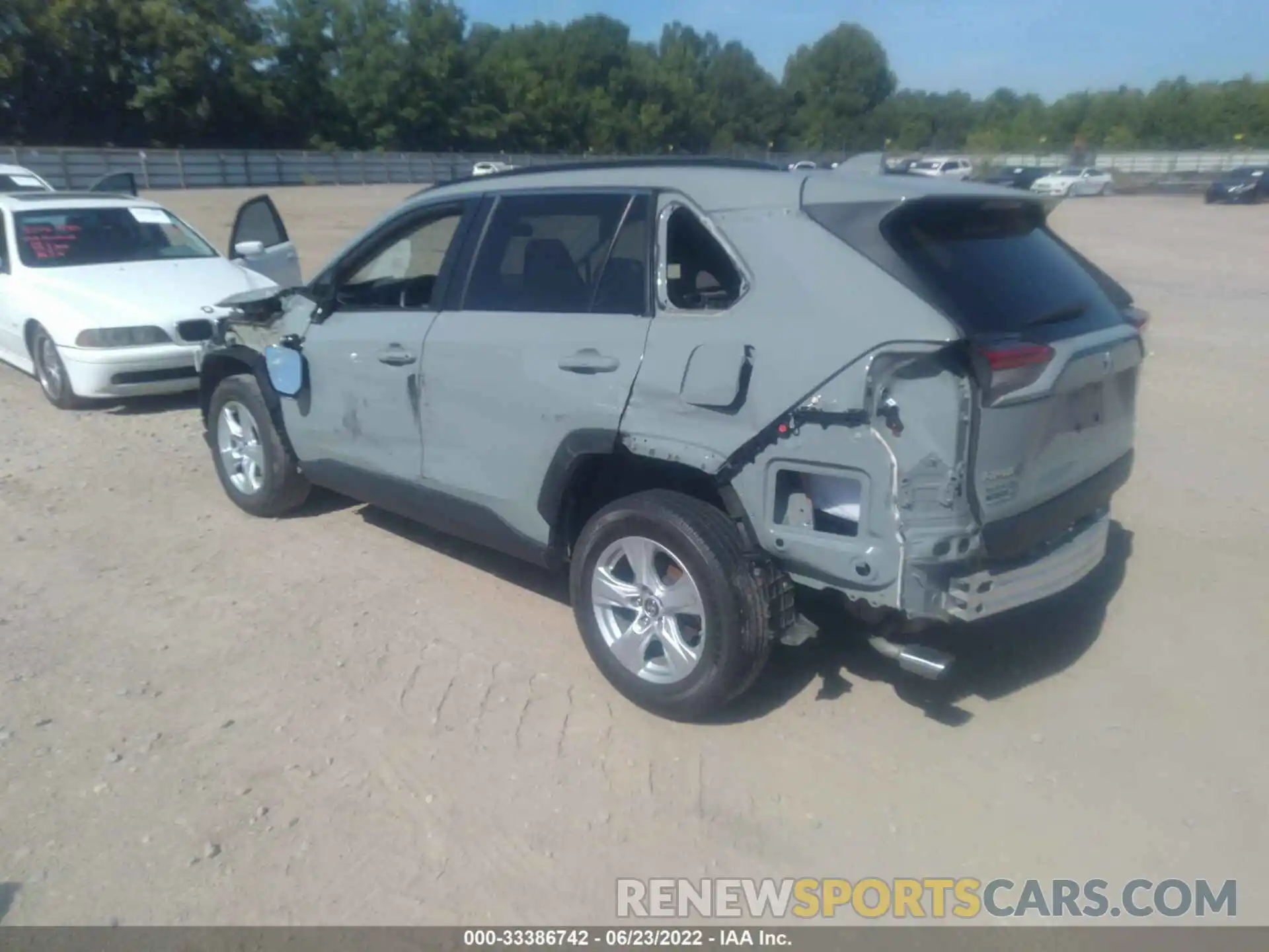 3 Фотография поврежденного автомобиля 2T3P1RFVXKW021763 TOYOTA RAV4 2019