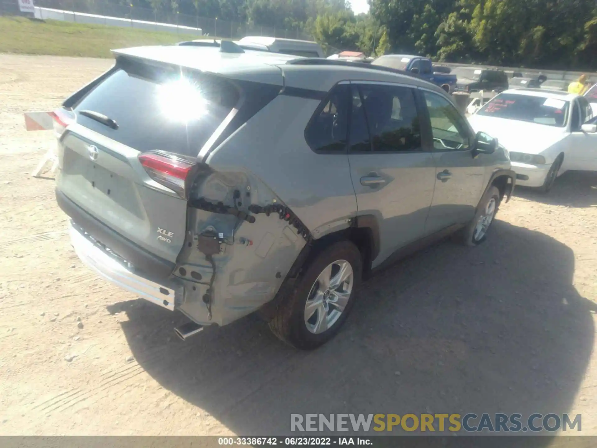 4 Photograph of a damaged car 2T3P1RFVXKW021763 TOYOTA RAV4 2019