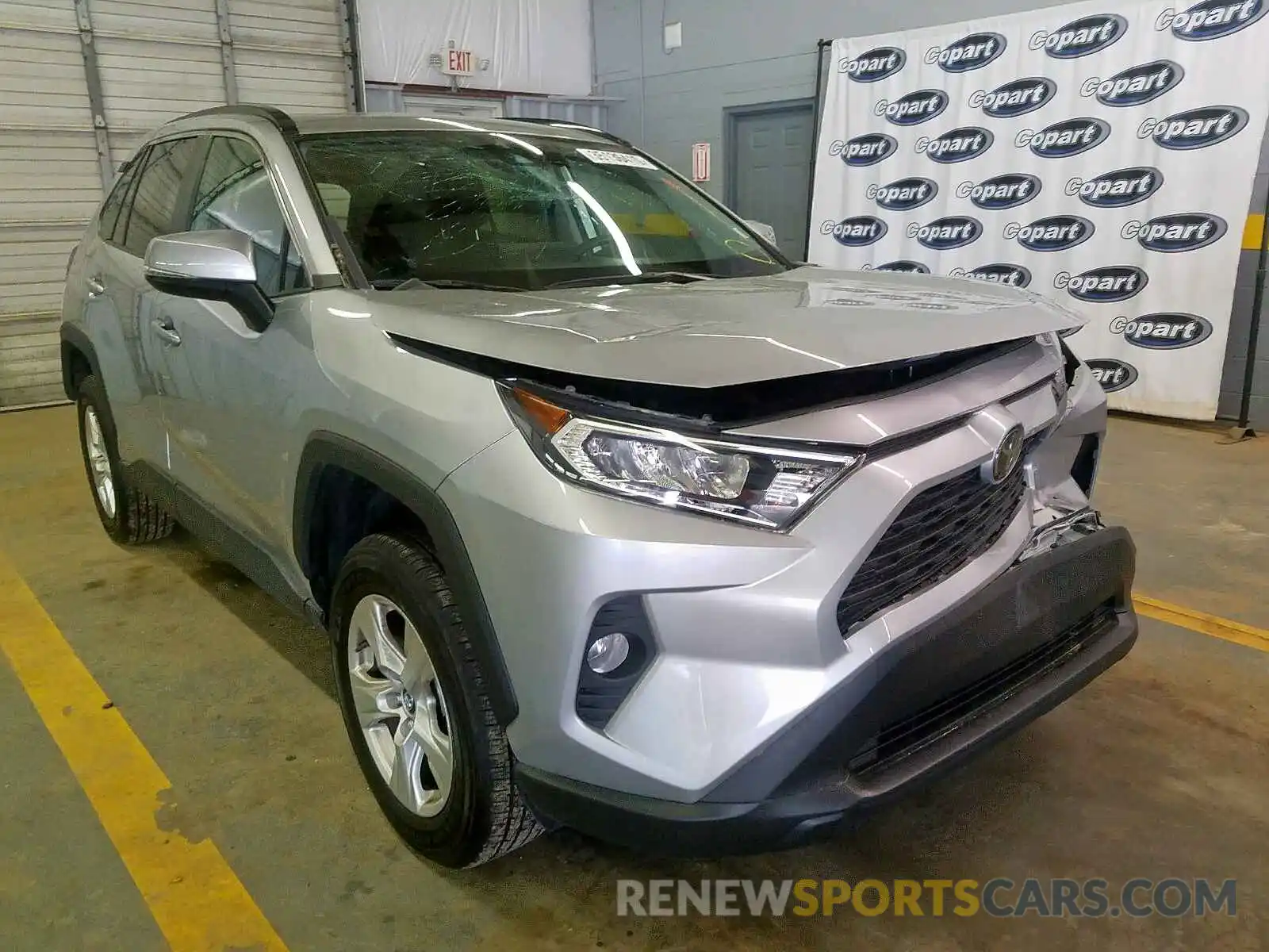 1 Photograph of a damaged car 2T3P1RFVXKW033640 TOYOTA RAV4 2019