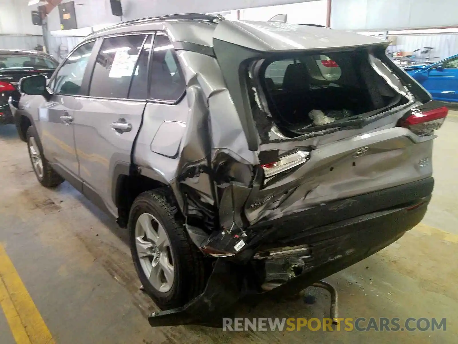 3 Photograph of a damaged car 2T3P1RFVXKW033640 TOYOTA RAV4 2019