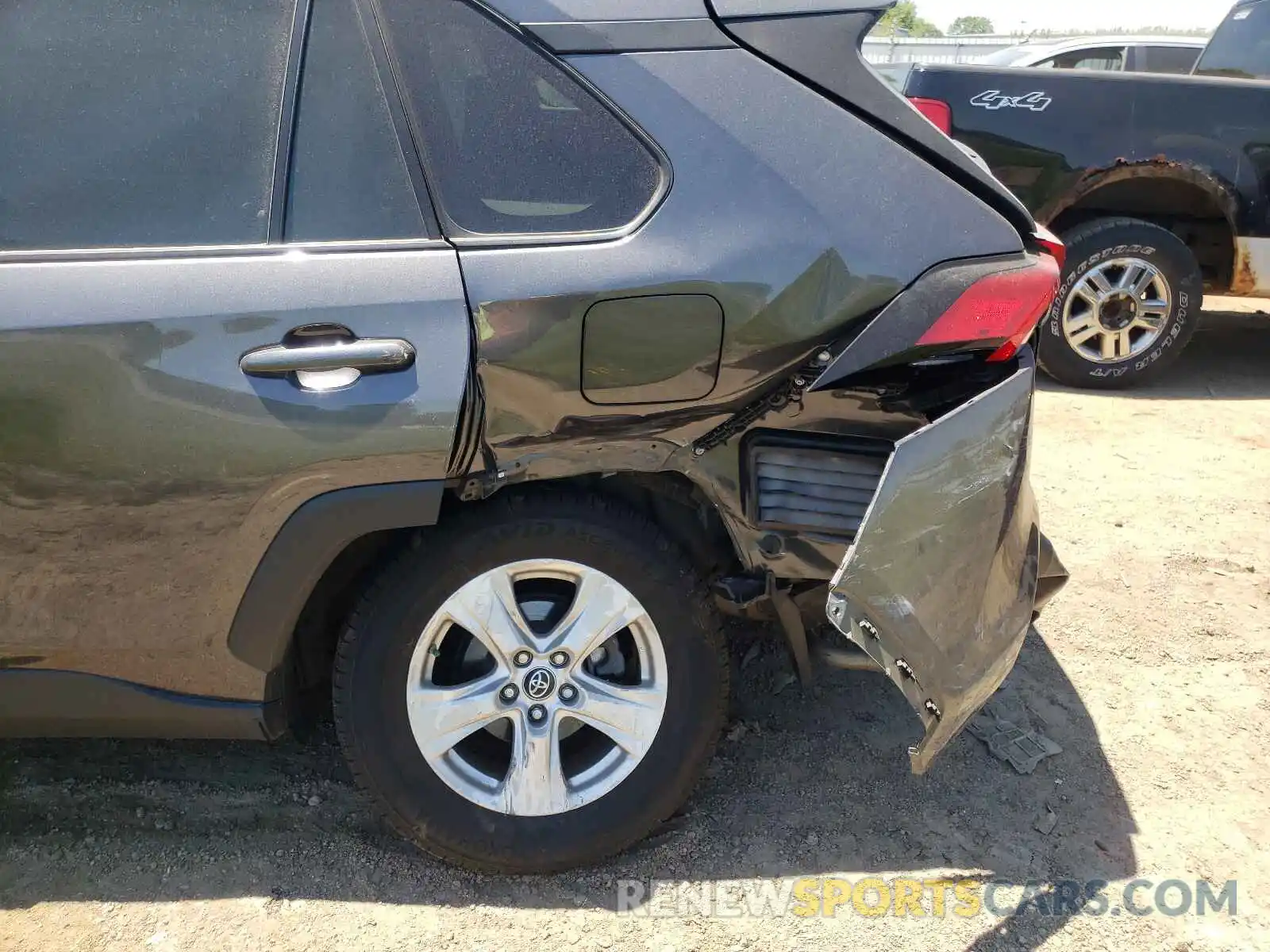 9 Фотография поврежденного автомобиля 2T3P1RFVXKW037851 TOYOTA RAV4 2019