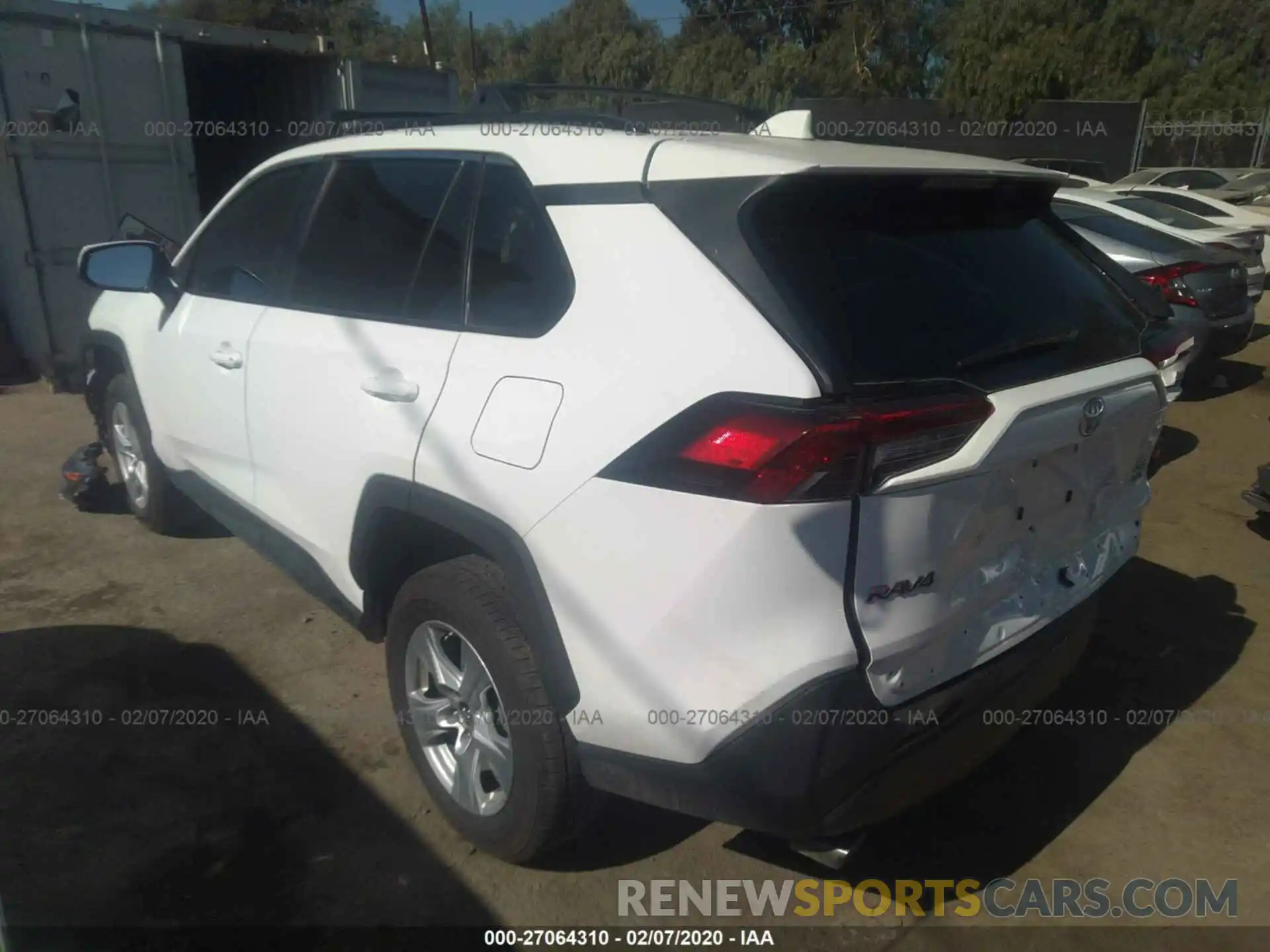 3 Фотография поврежденного автомобиля 2T3P1RFVXKW049076 TOYOTA RAV4 2019