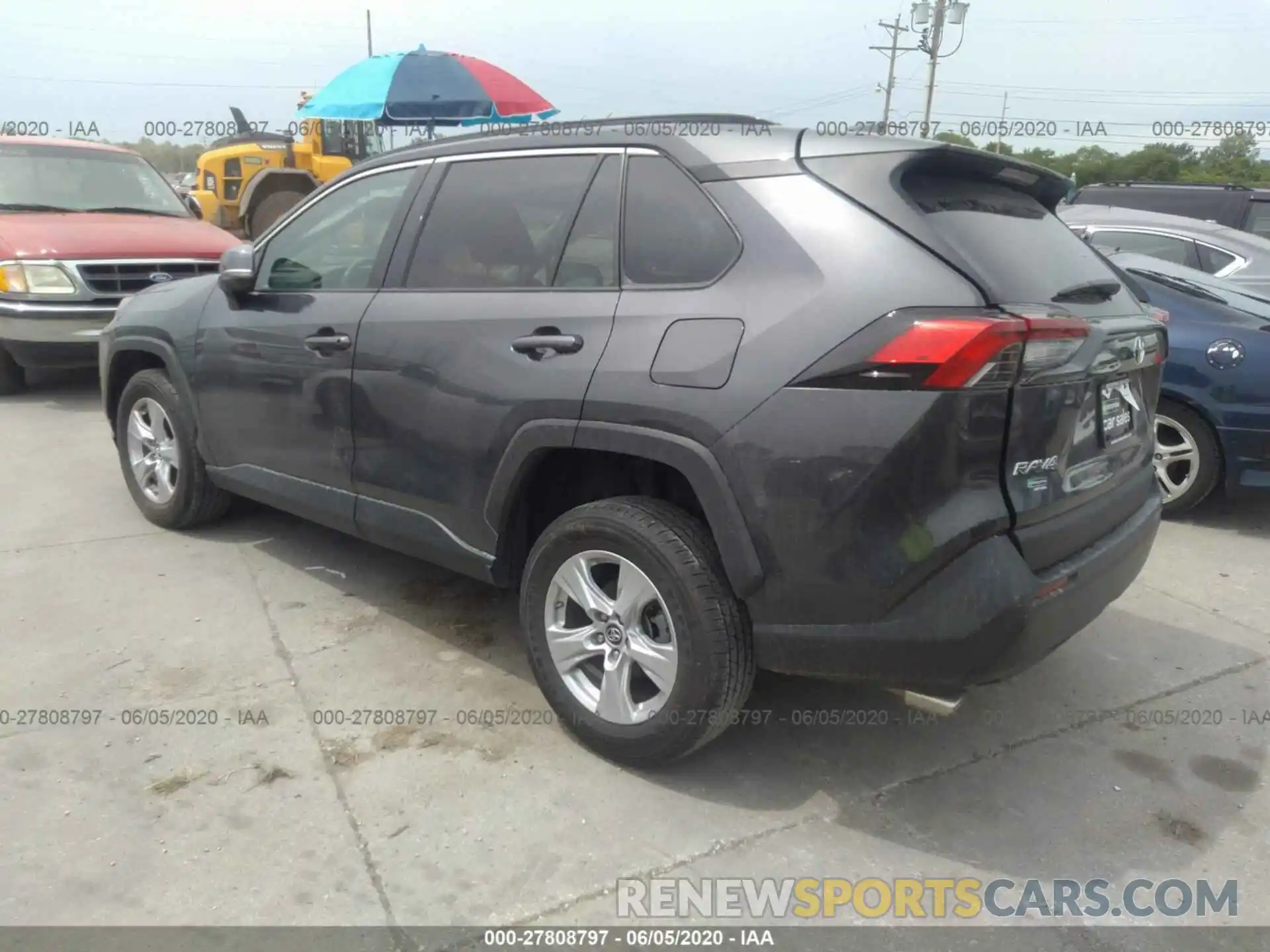 3 Photograph of a damaged car 2T3P1RFVXKW051720 TOYOTA RAV4 2019