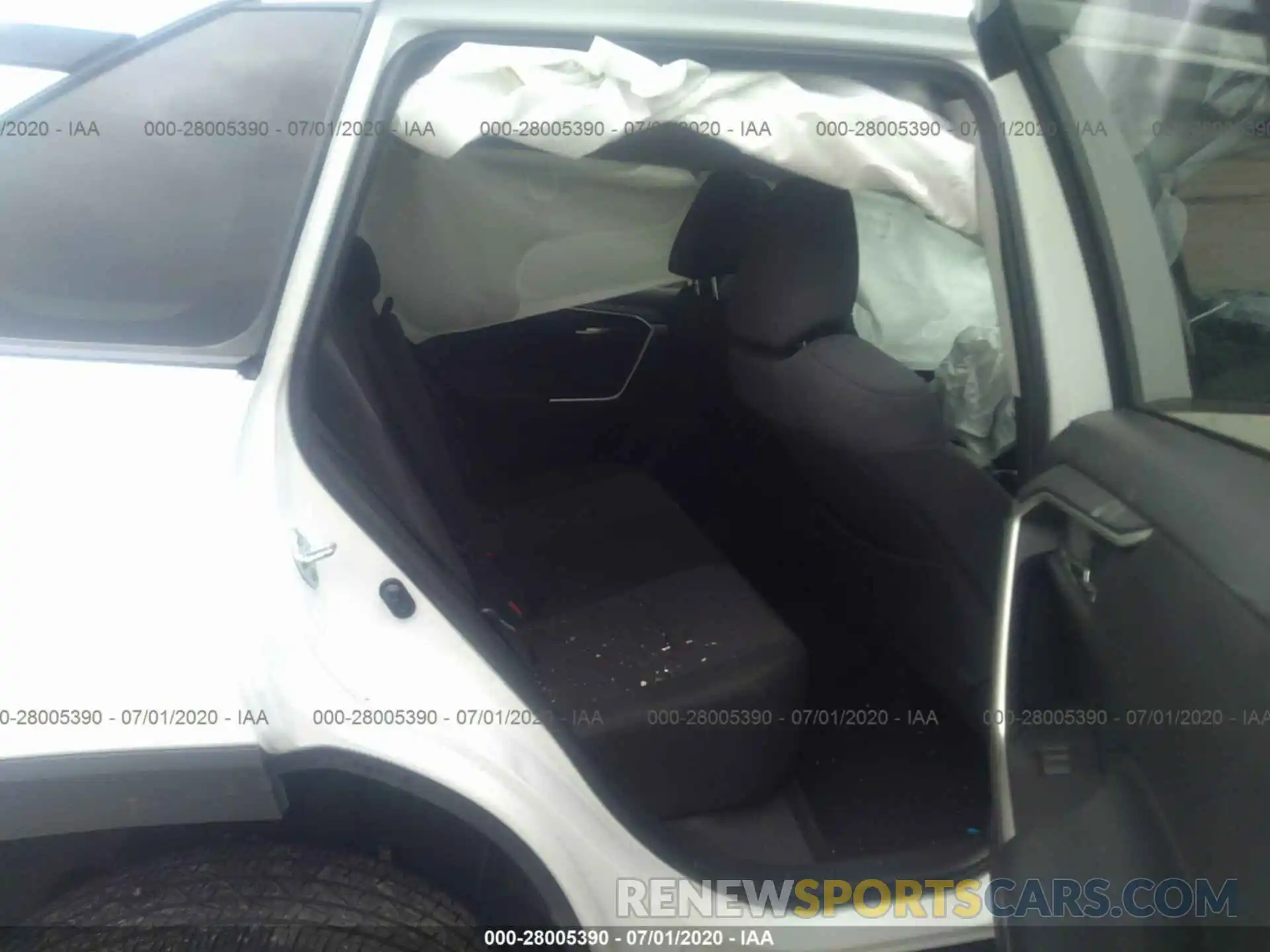 8 Photograph of a damaged car 2T3P1RFVXKW052849 TOYOTA RAV4 2019