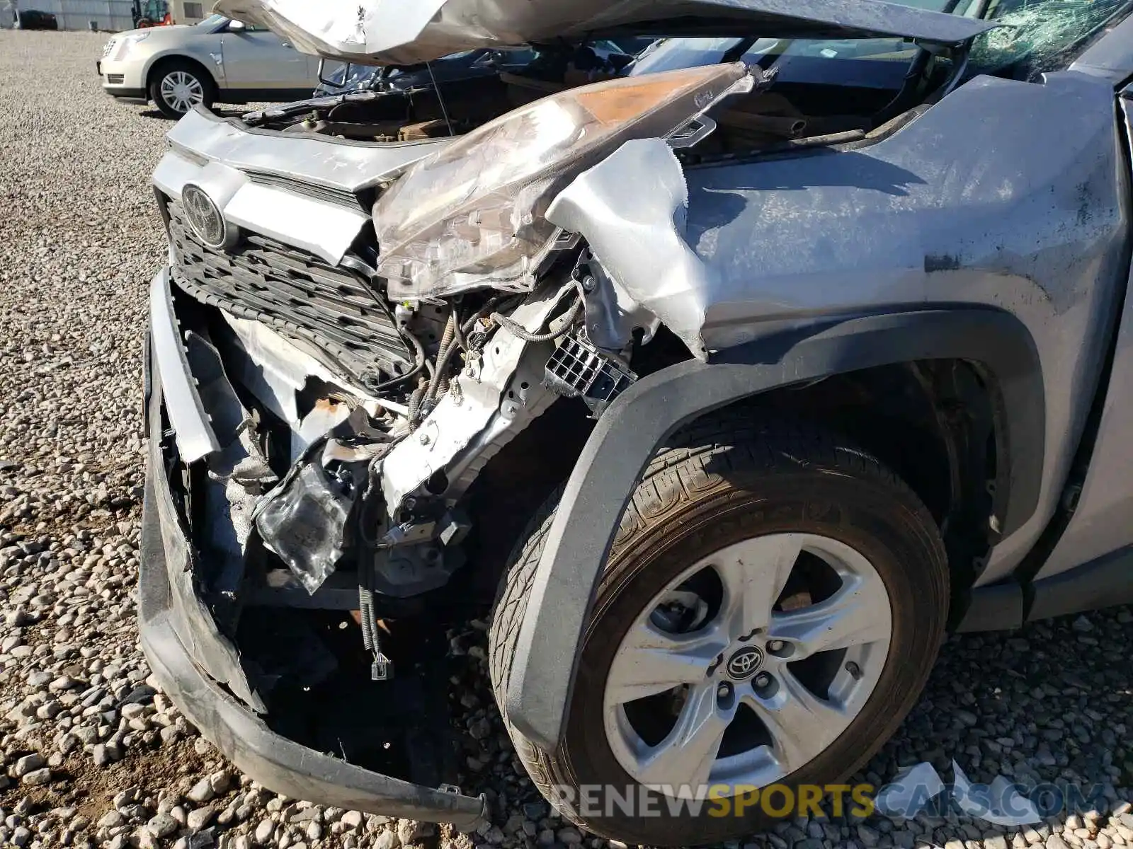 9 Photograph of a damaged car 2T3P1RFVXKW059347 TOYOTA RAV4 2019