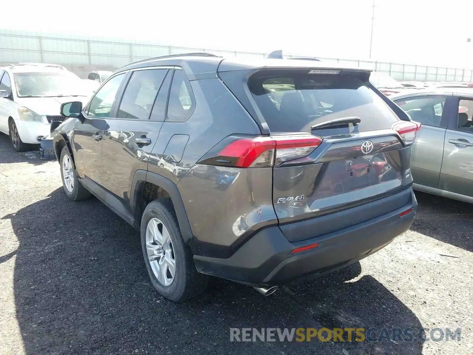 3 Фотография поврежденного автомобиля 2T3P1RFVXKW063639 TOYOTA RAV4 2019