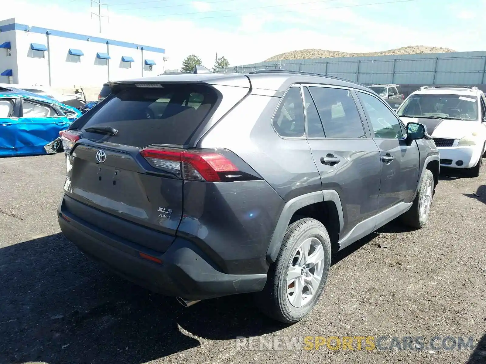 4 Фотография поврежденного автомобиля 2T3P1RFVXKW063639 TOYOTA RAV4 2019