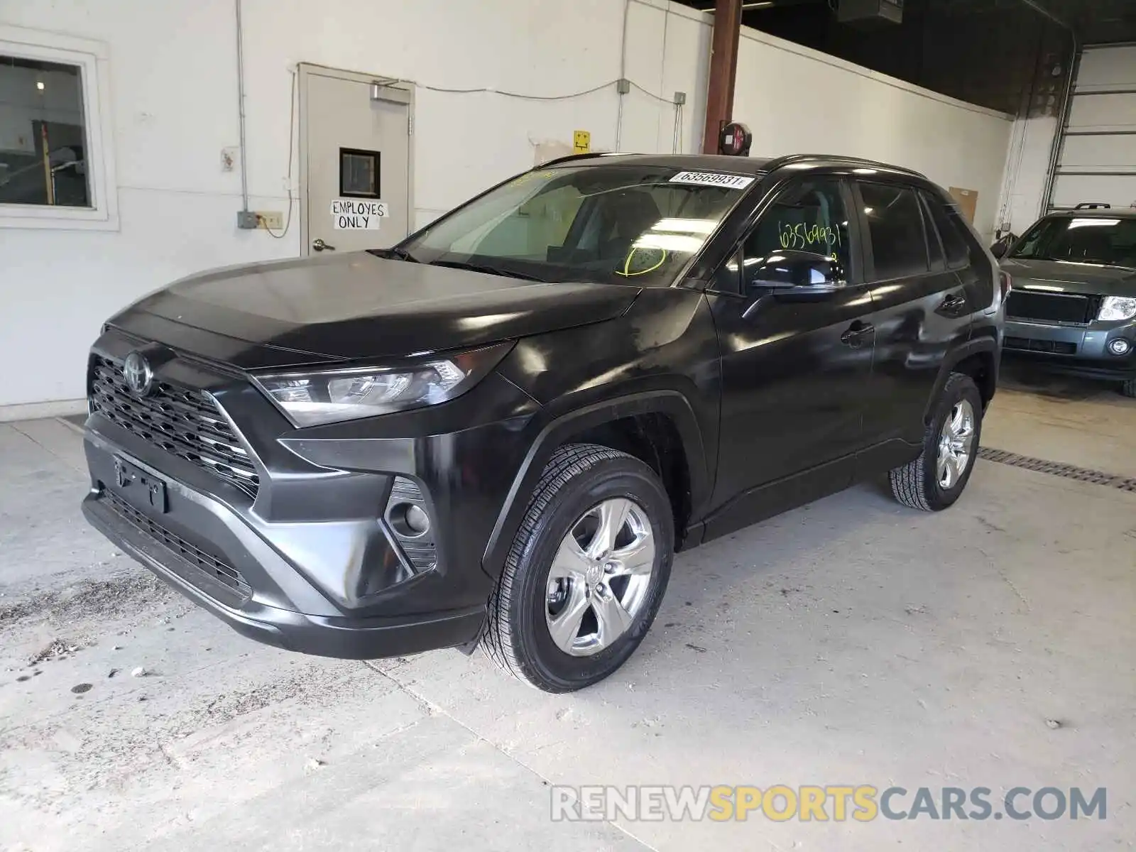 2 Photograph of a damaged car 2T3P1RFVXKW068128 TOYOTA RAV4 2019