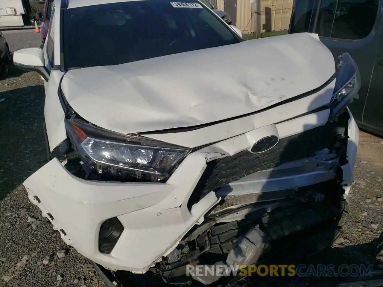 9 Photograph of a damaged car 2T3P1RFVXKW072955 TOYOTA RAV4 2019