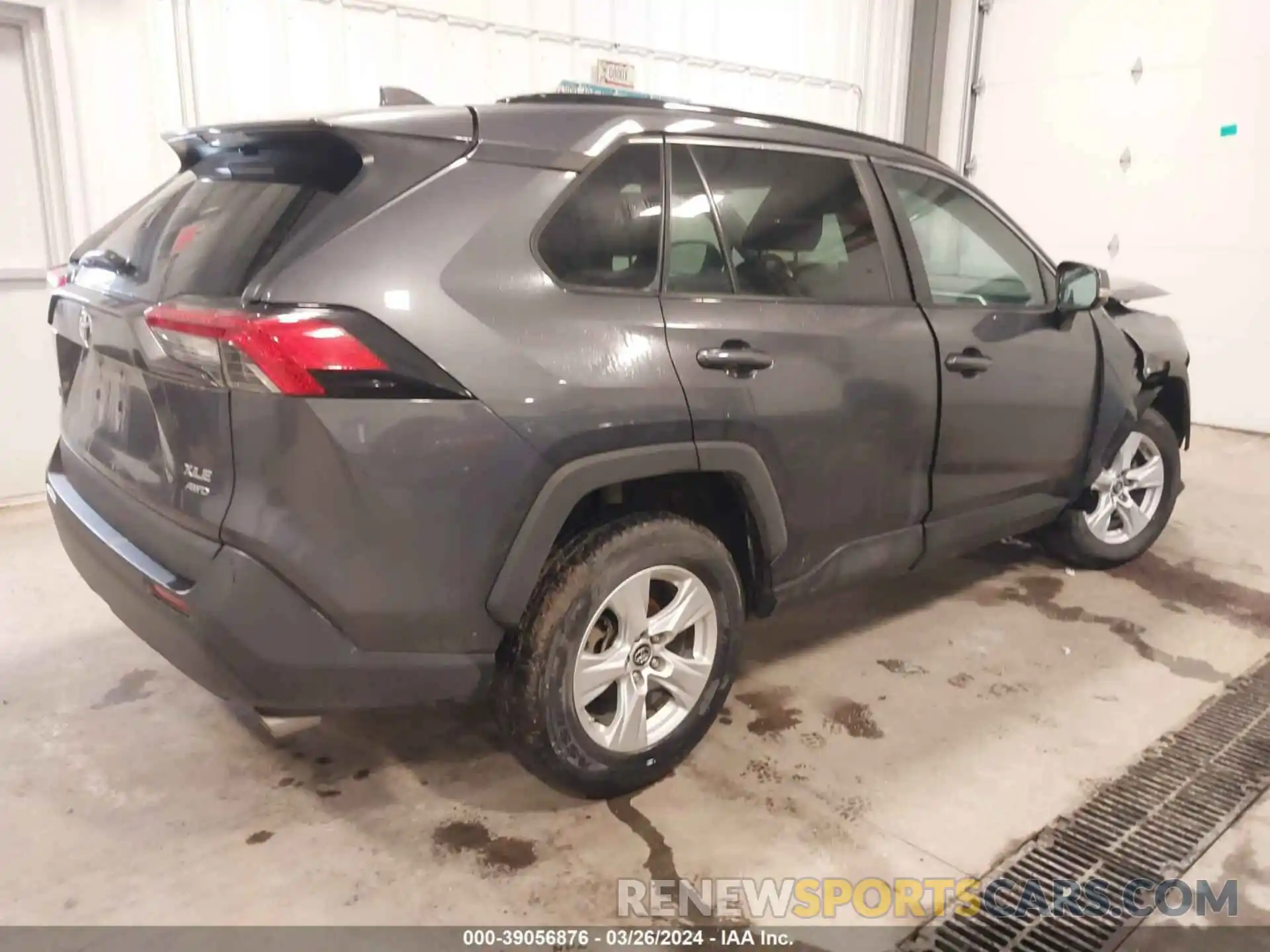 4 Photograph of a damaged car 2T3P1RFVXKW076469 TOYOTA RAV4 2019