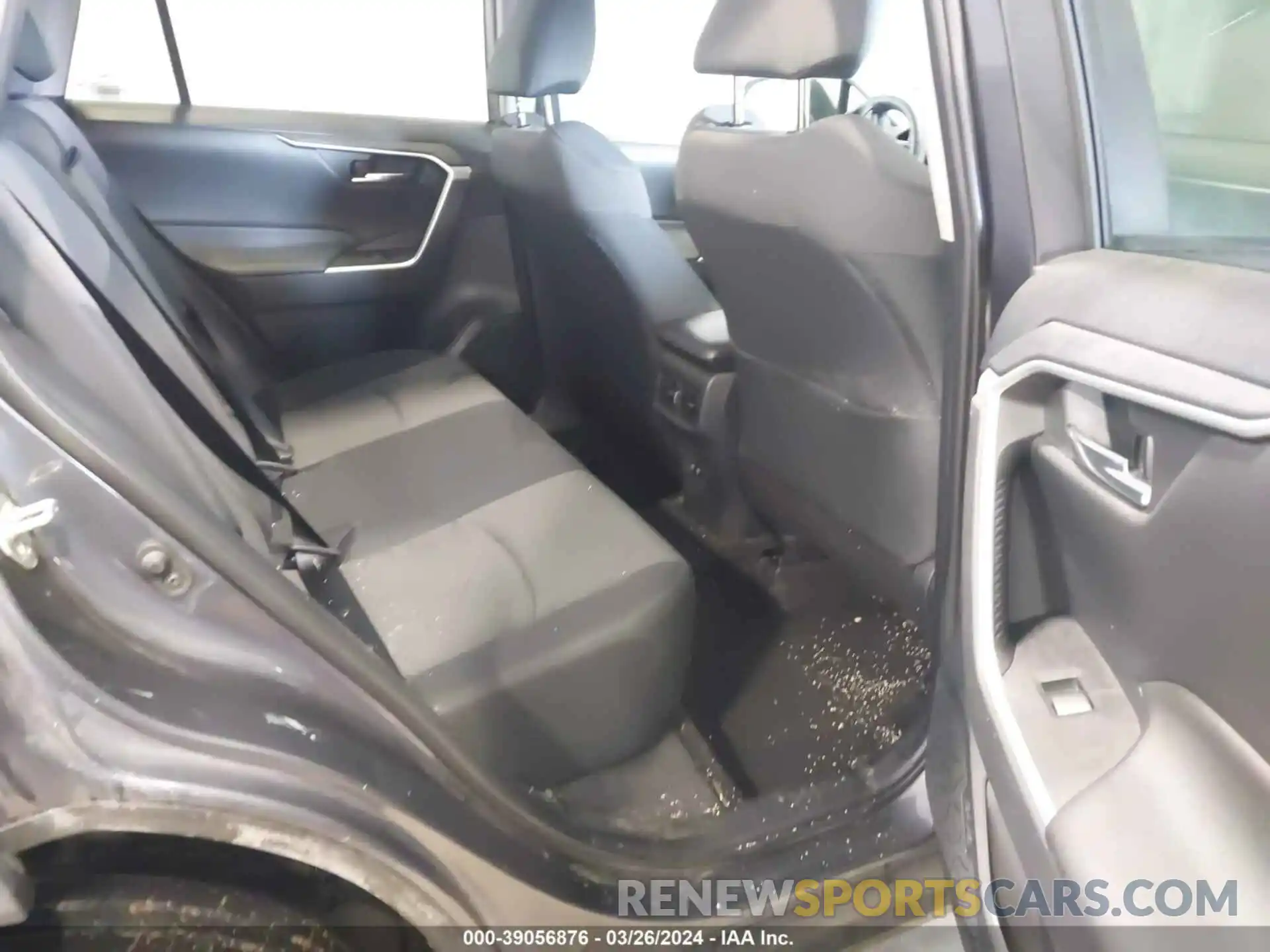 8 Photograph of a damaged car 2T3P1RFVXKW076469 TOYOTA RAV4 2019