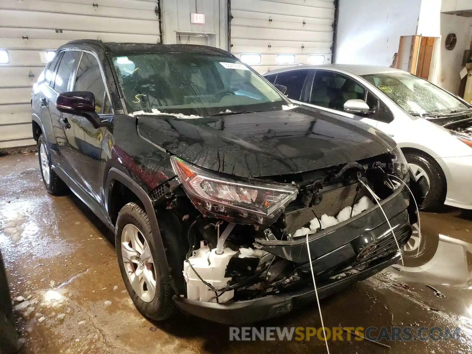 1 Photograph of a damaged car 2T3P1RFVXKW080389 TOYOTA RAV4 2019