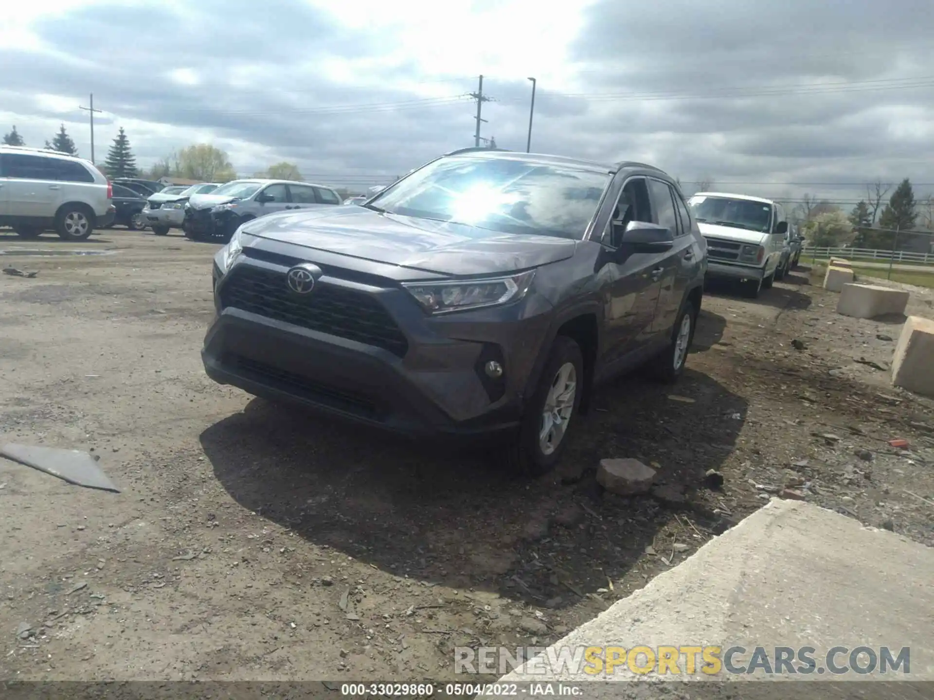 2 Photograph of a damaged car 2T3P1RFVXKW082577 TOYOTA RAV4 2019