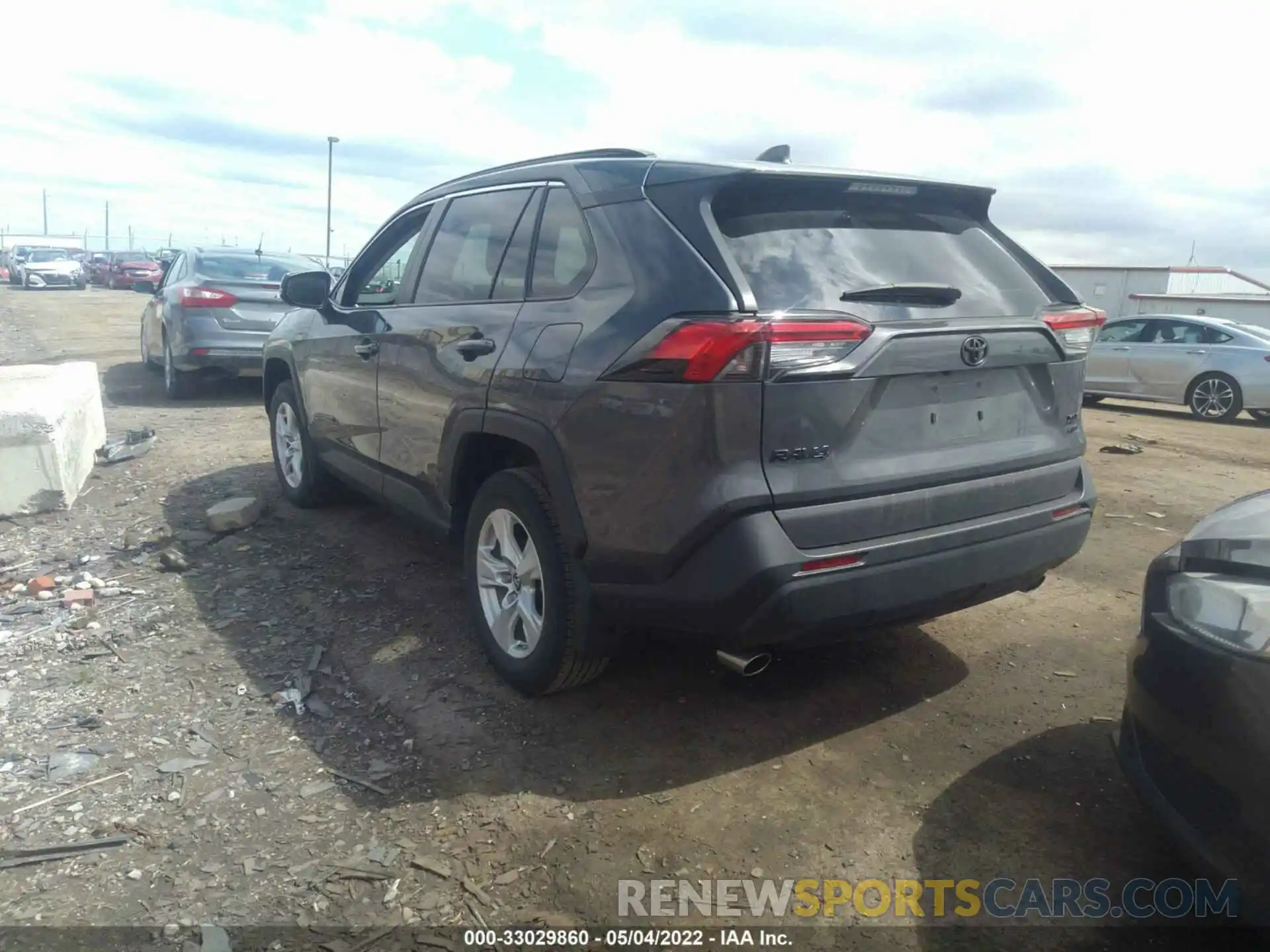 3 Photograph of a damaged car 2T3P1RFVXKW082577 TOYOTA RAV4 2019