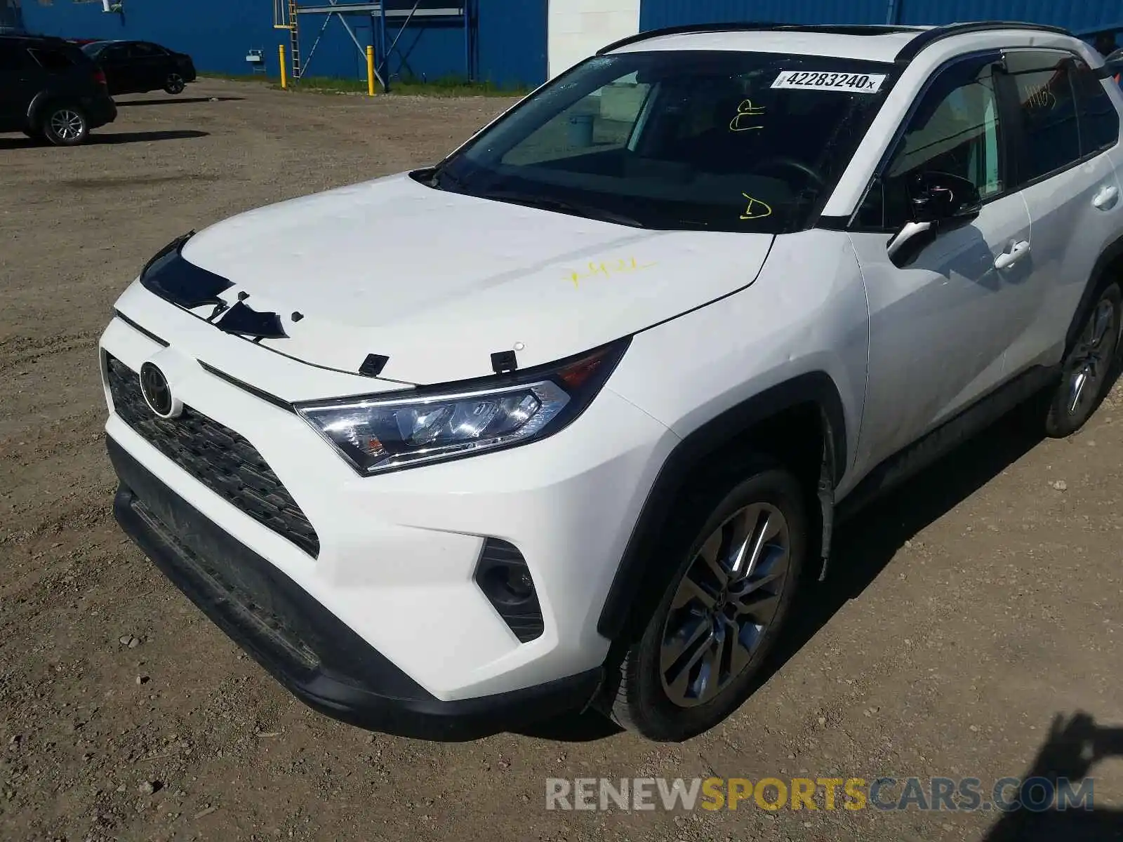 2 Photograph of a damaged car 2T3R1RFV0KW033574 TOYOTA RAV4 2019