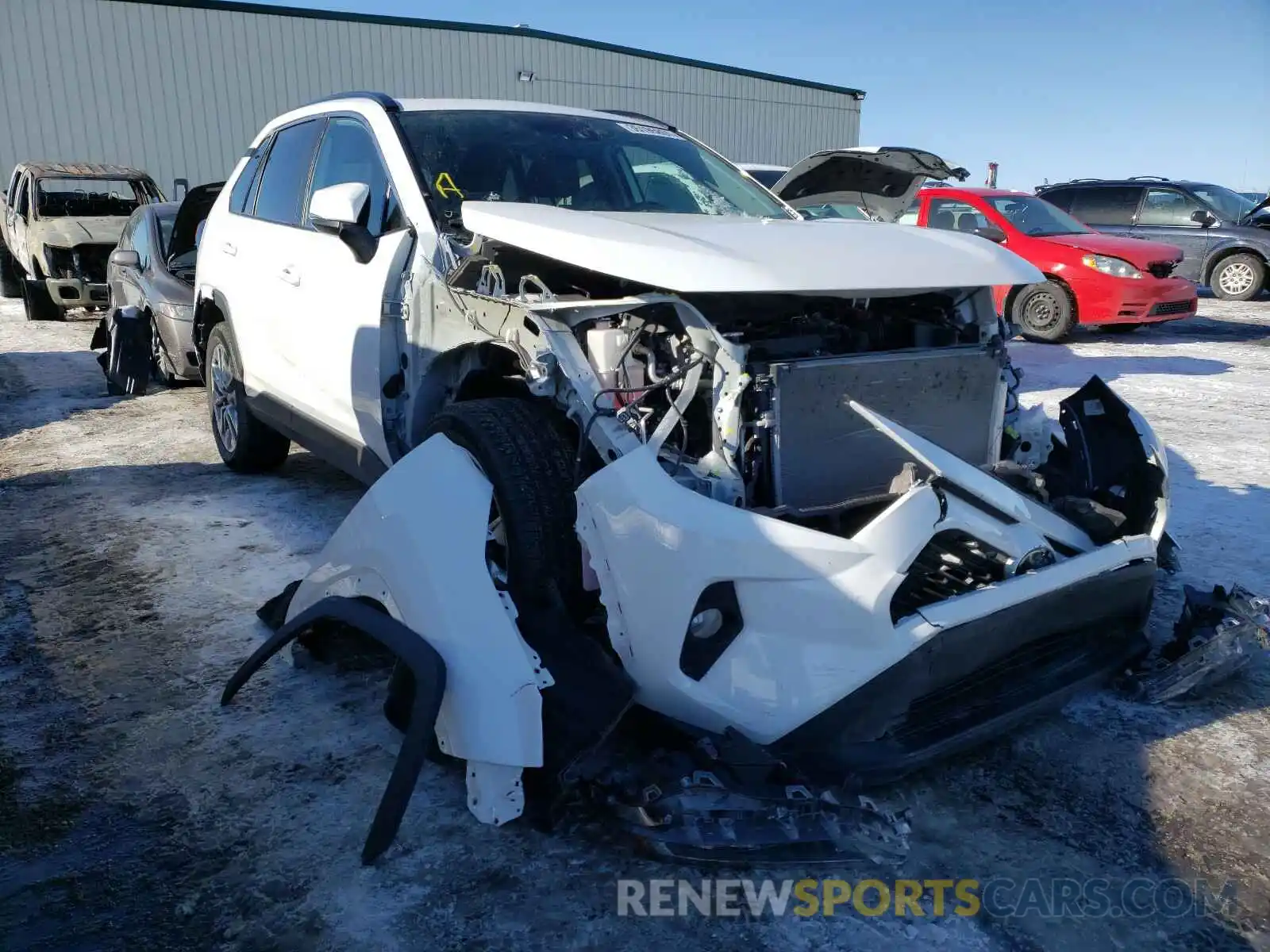 1 Photograph of a damaged car 2T3R1RFV2KW041904 TOYOTA RAV4 2019