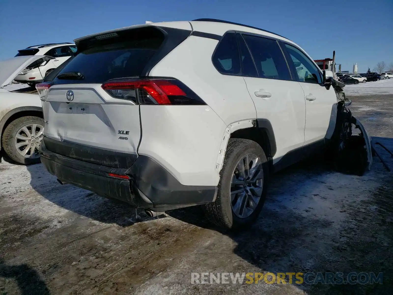 4 Photograph of a damaged car 2T3R1RFV2KW041904 TOYOTA RAV4 2019