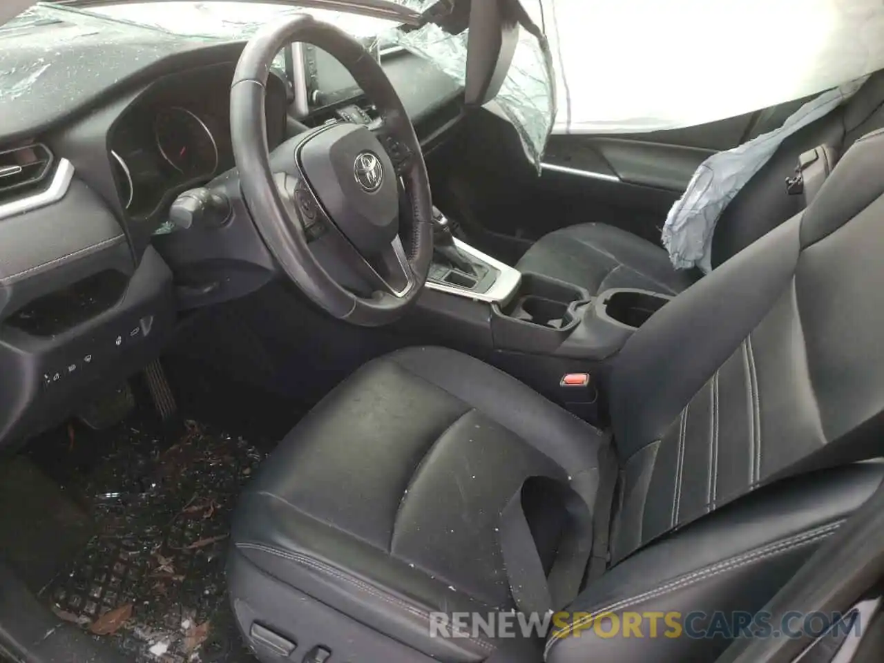 5 Photograph of a damaged car 2T3R1RFV3KW043208 TOYOTA RAV4 2019