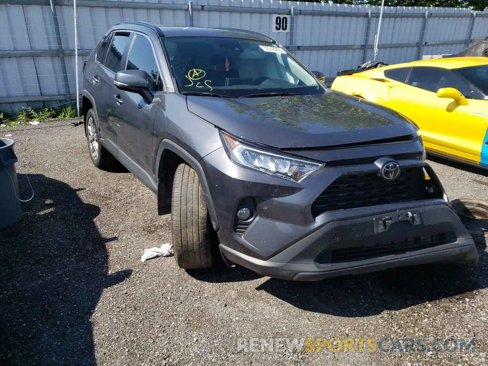 1 Photograph of a damaged car 2T3R1RFV4KW029494 TOYOTA RAV4 2019