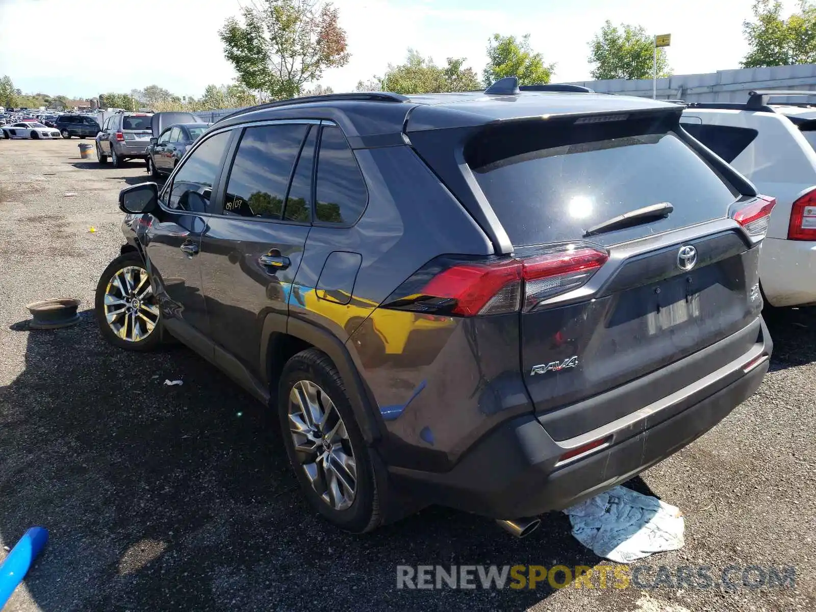 3 Photograph of a damaged car 2T3R1RFV4KW029494 TOYOTA RAV4 2019