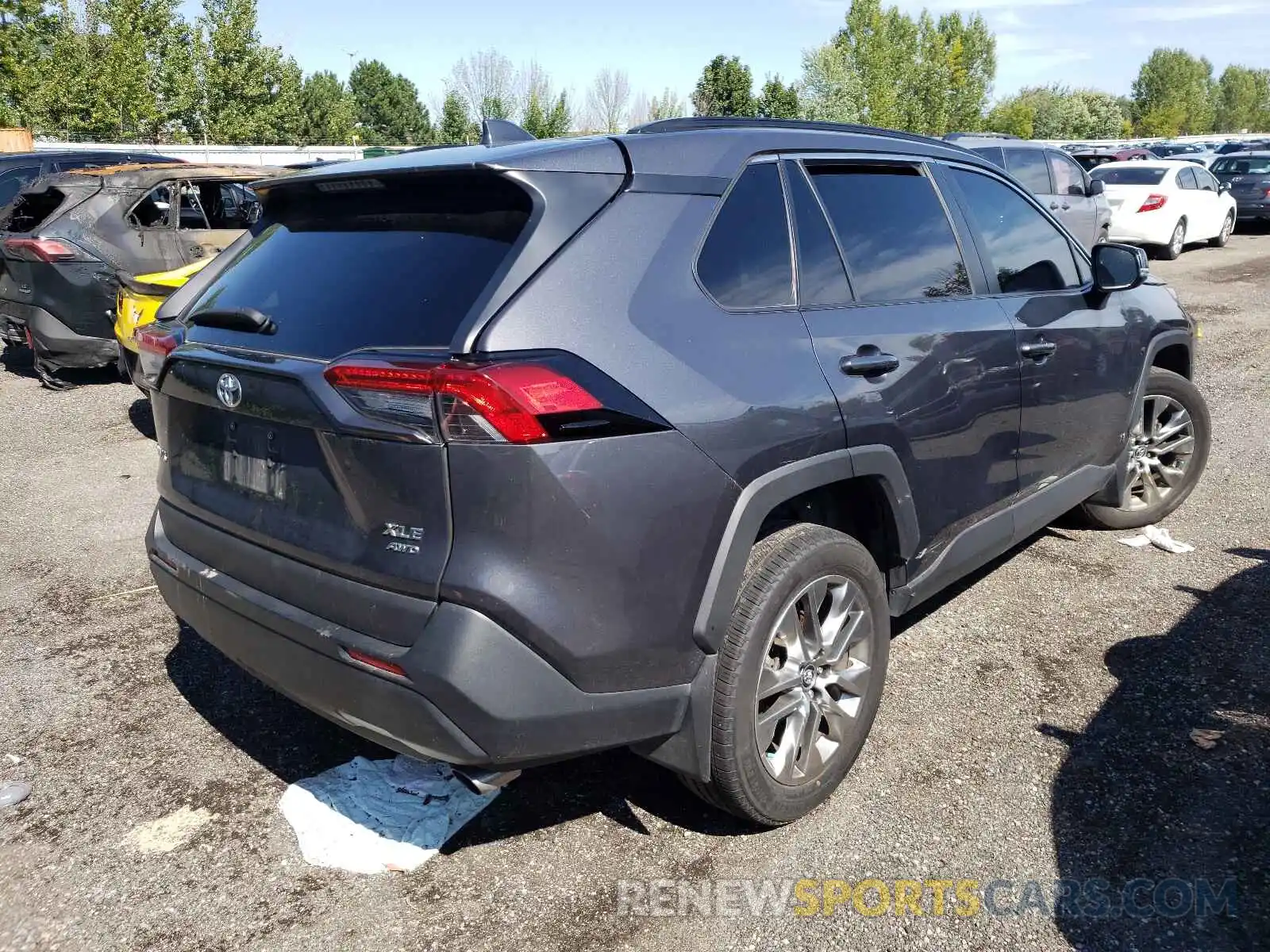 4 Photograph of a damaged car 2T3R1RFV4KW029494 TOYOTA RAV4 2019