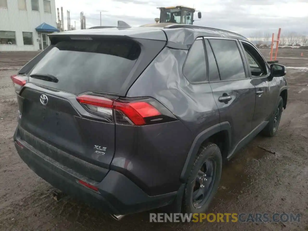 4 Photograph of a damaged car 2T3R1RFV4KW081790 TOYOTA RAV4 2019