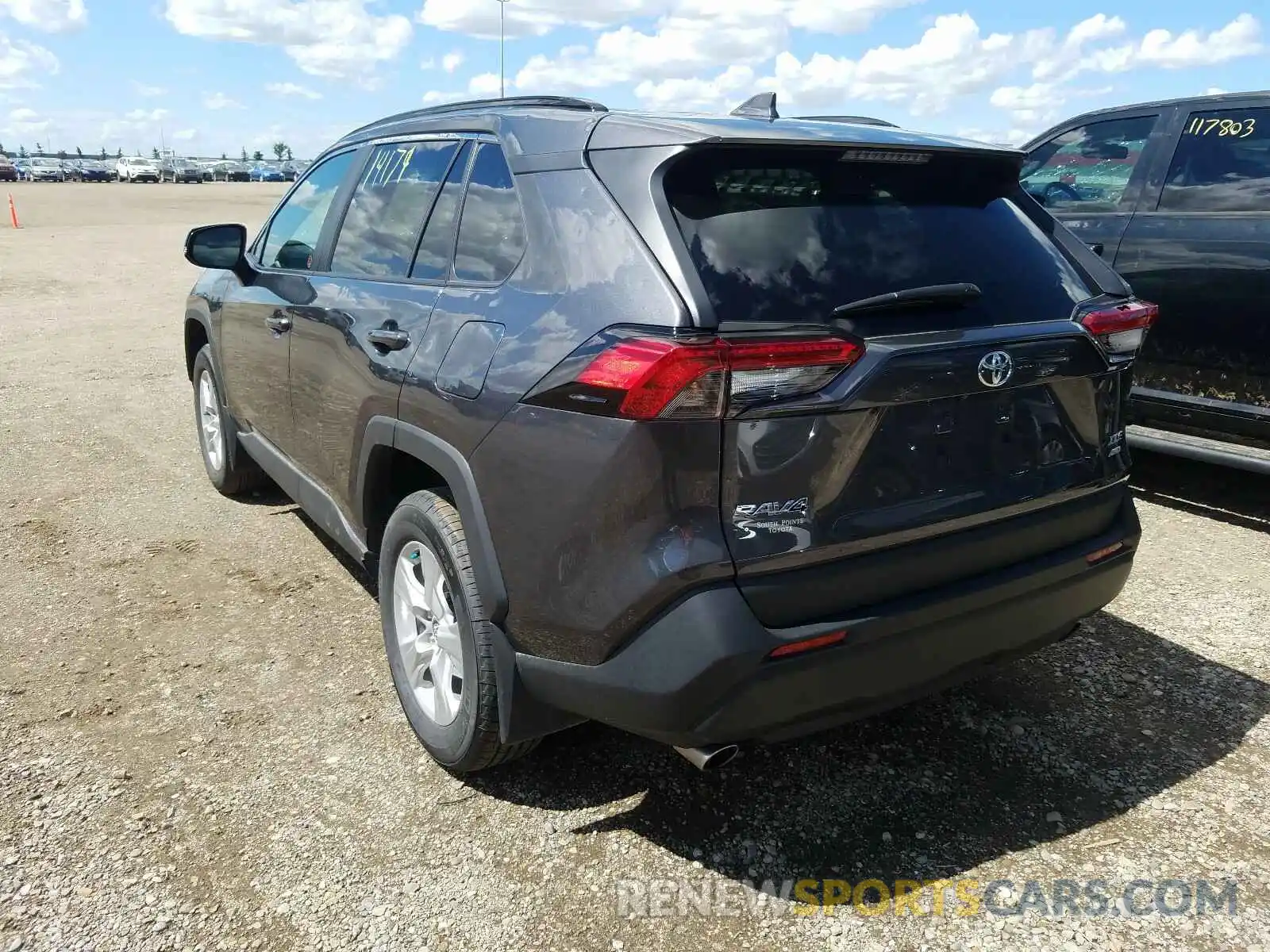 3 Фотография поврежденного автомобиля 2T3R1RFV6KC035993 TOYOTA RAV4 2019