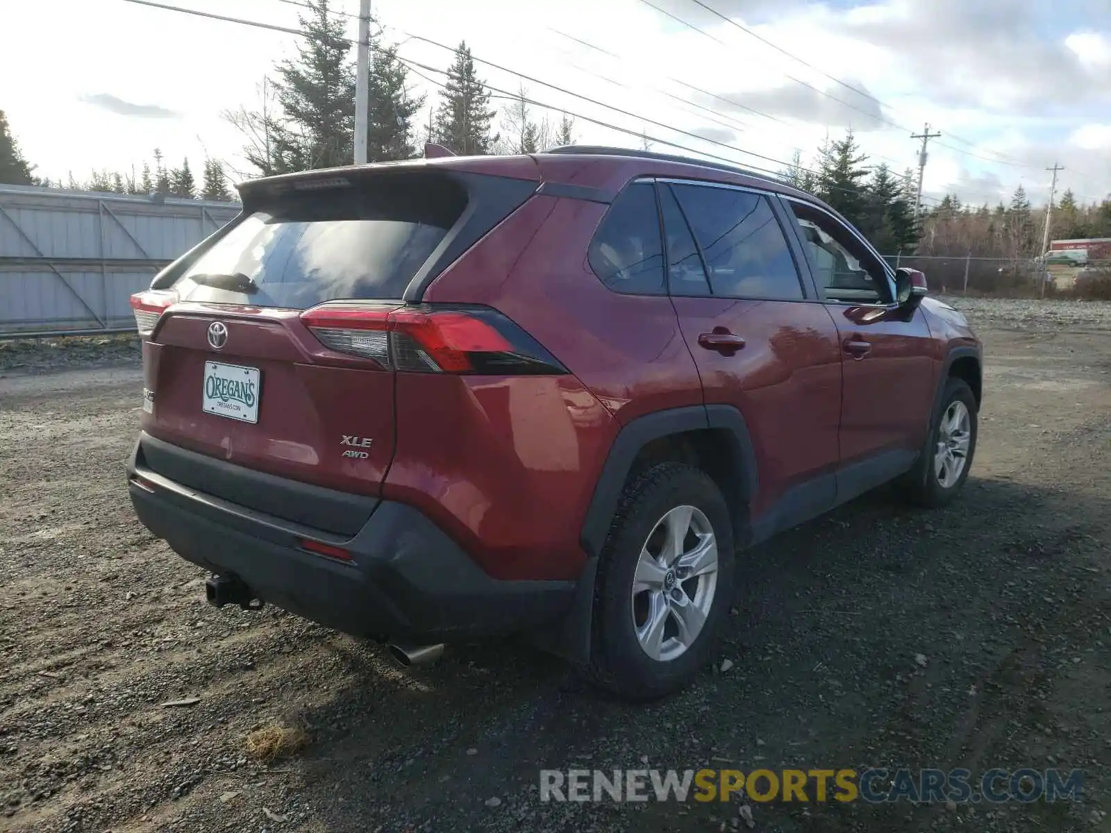 4 Photograph of a damaged car 2T3R1RFV6KW040710 TOYOTA RAV4 2019